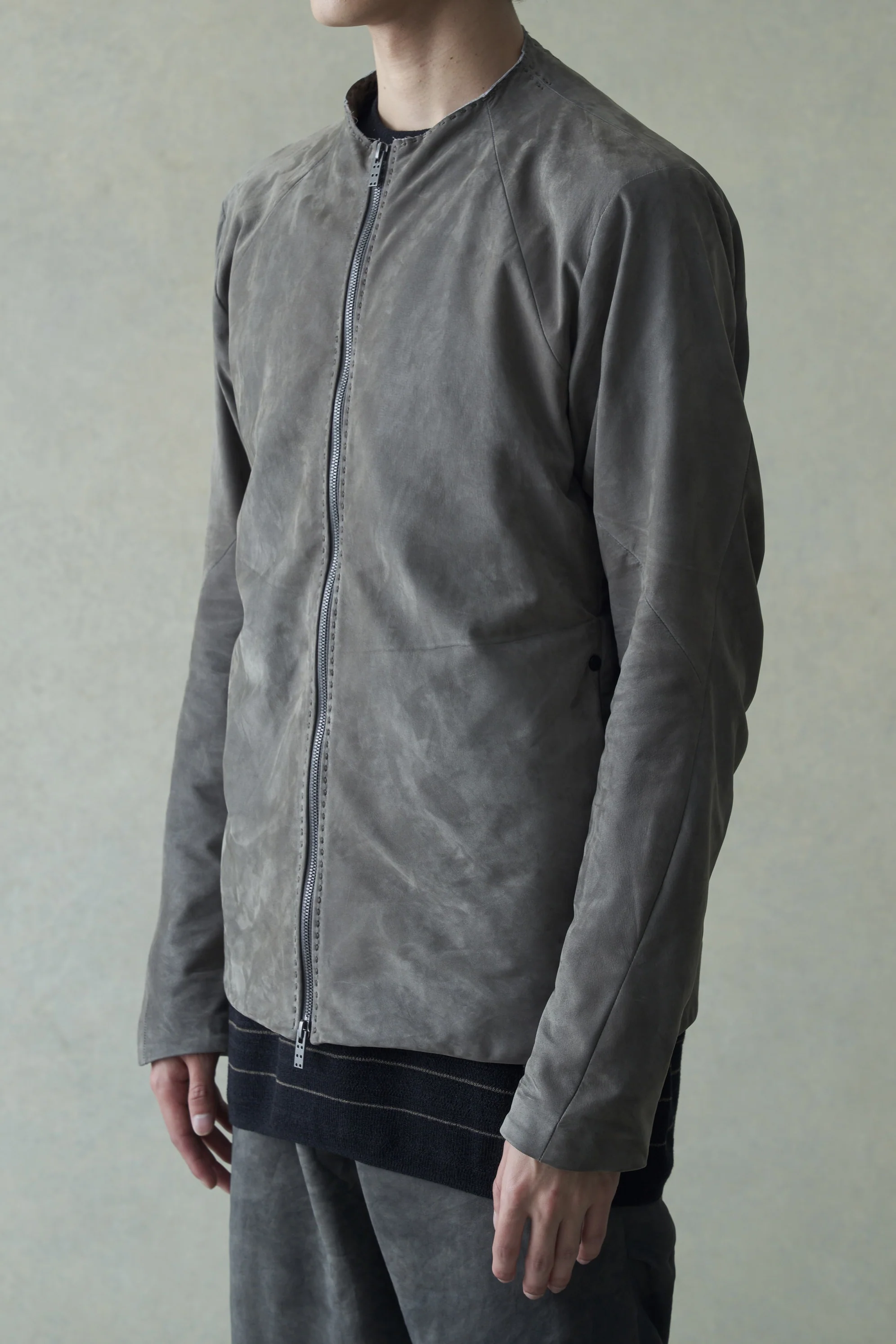 DEVOA 24 spring and summer round neck zipper calfskin jacket LEF-USCN slate gray - Image 2