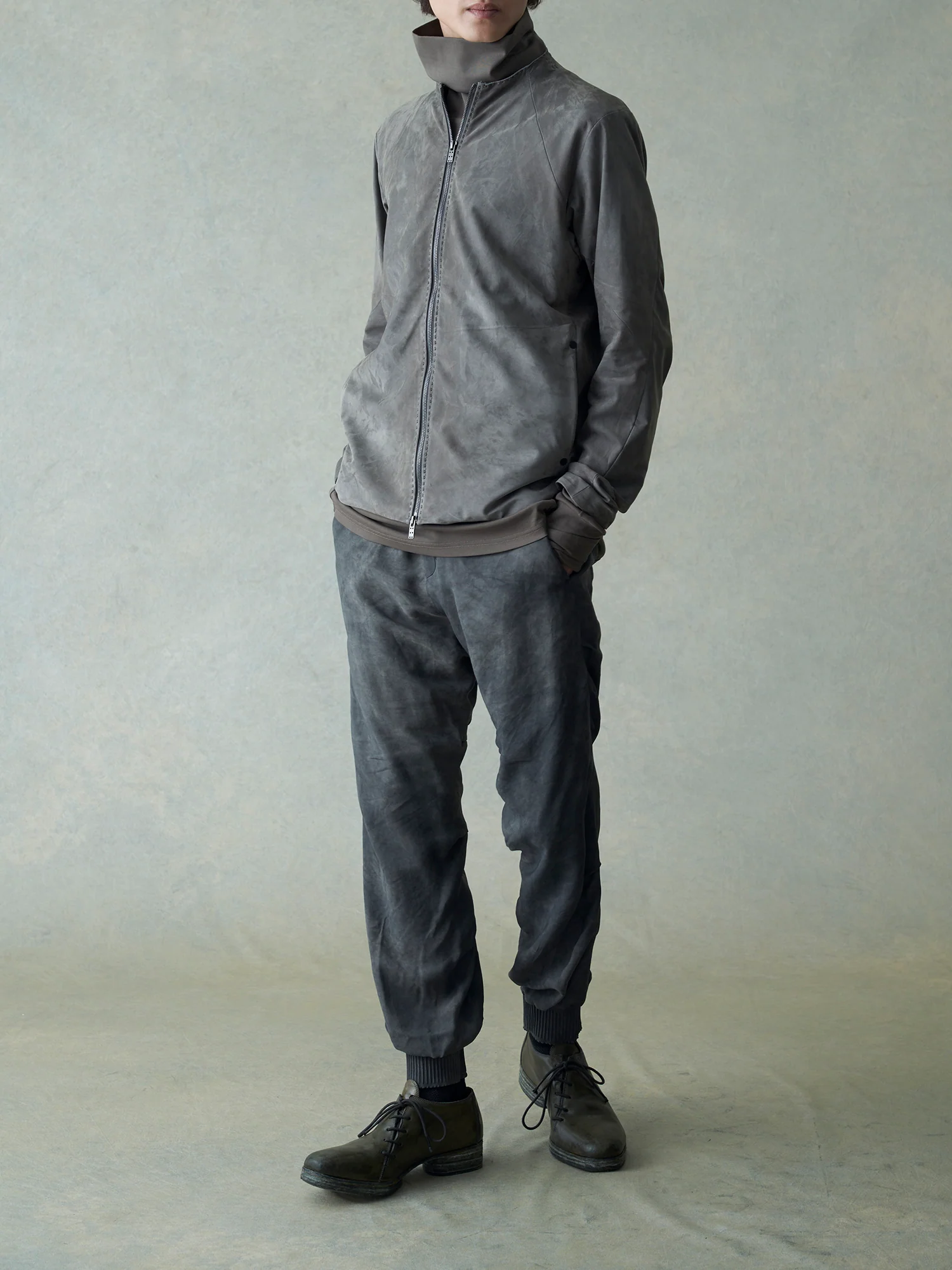 DEVOA 24 spring and summer round neck zipper calfskin jacket LEF-USCN slate gray - Image 4