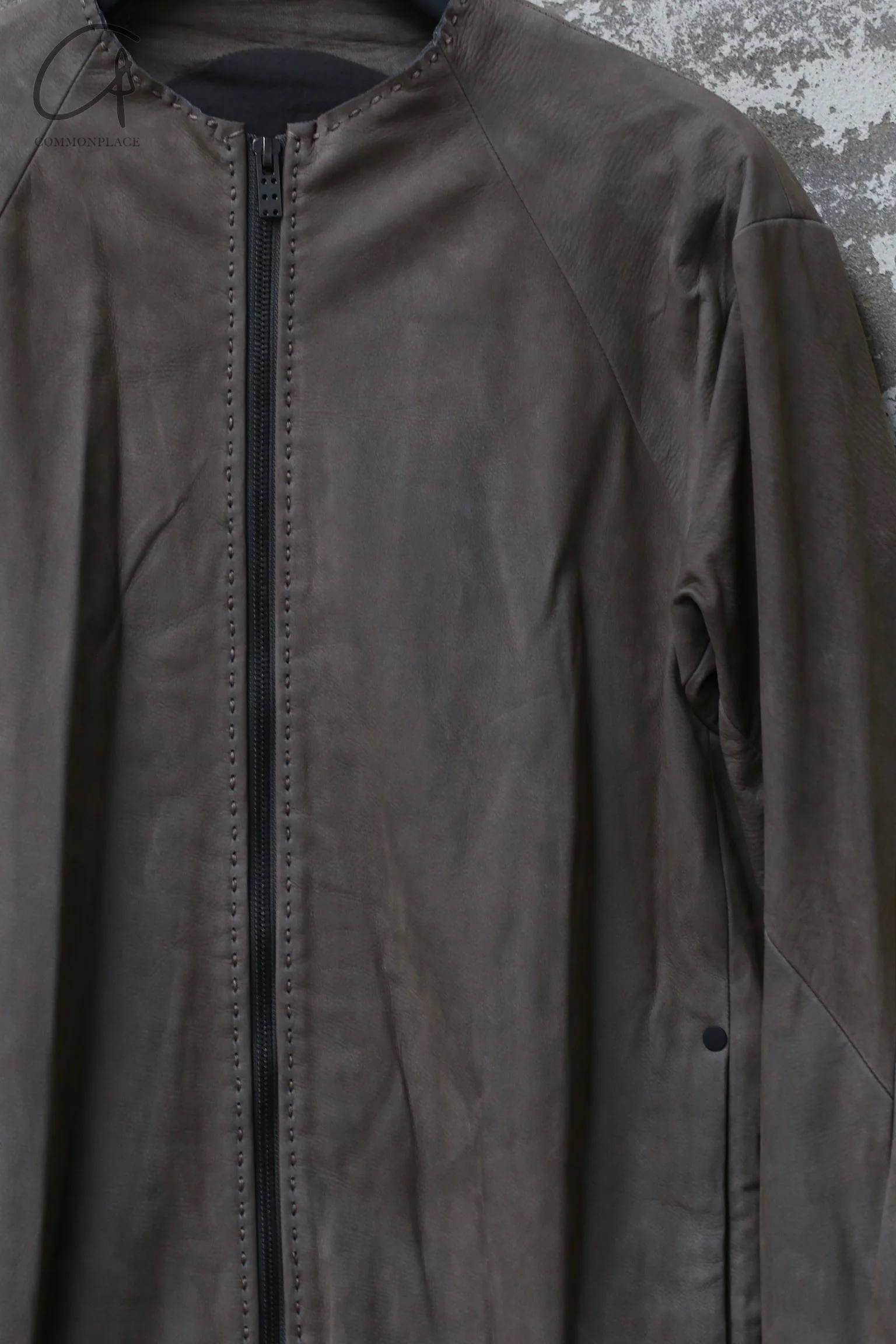 DEVOA 24 spring and summer round neck zipper calfskin jacket LEF-USCN slate gray - Image 7