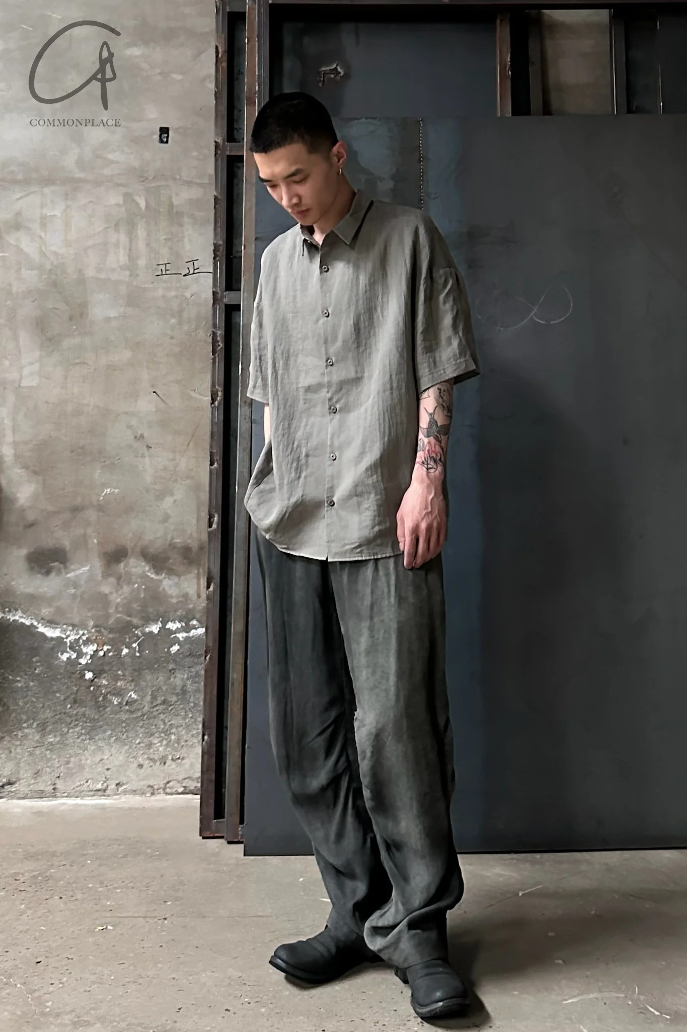DEVOA 24 spring and summer woven pleated pants PTE-SVNP charcoal - Image 11