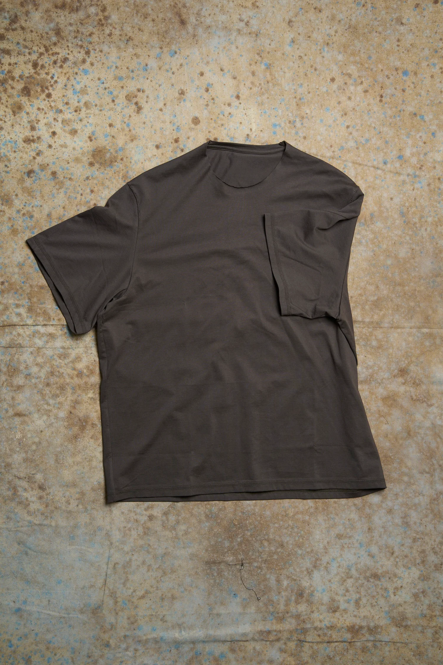DEVOA 25 Fall/Winter Collection - Short-Sleeve T-Shirt (Made in Japan) DVA-CSC-SVB1-BEIGE GRAY - Image 4