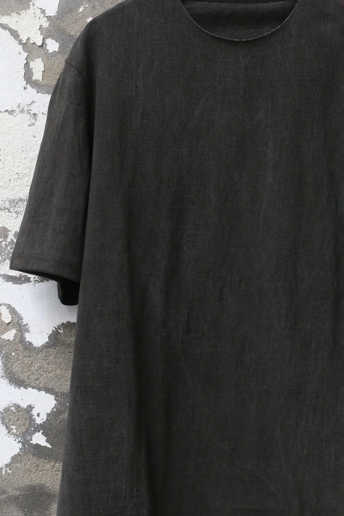 DEVOA 25 Fall/Winter Round Neck Short-Sleeve T-Shirt (Made in Japan) DVA-CSC-DCK1-CHARCOA - Image 2