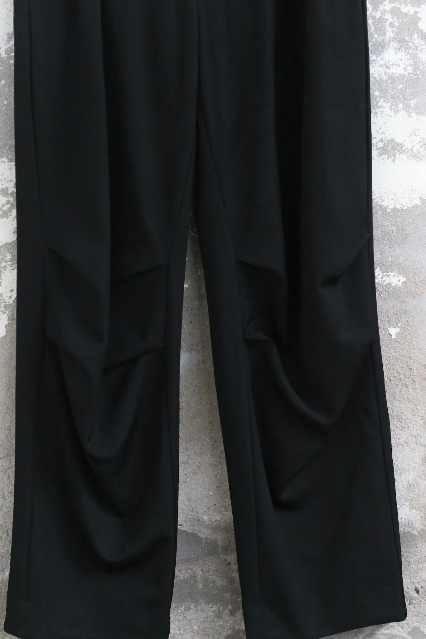 DEVOA 26SS Classic Wool Straight Leg Pants DVA-PTJ-ASWB-BLACK - Image 2