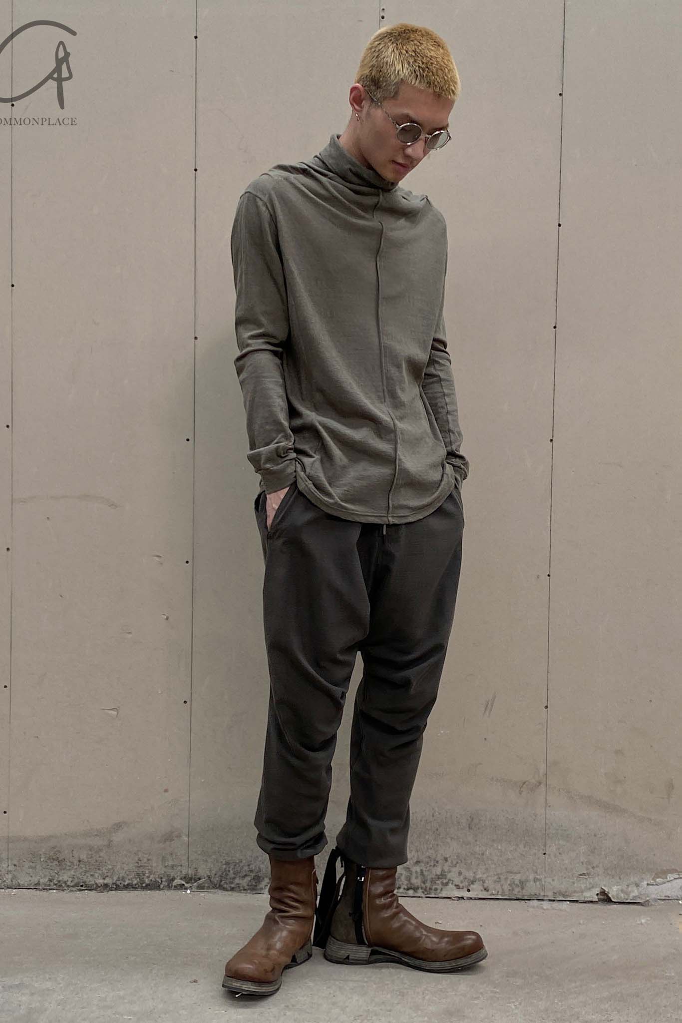 Devoa CSC-AJ5 High Neck Long Sleeve T-Shirt Olive Green - Image 2