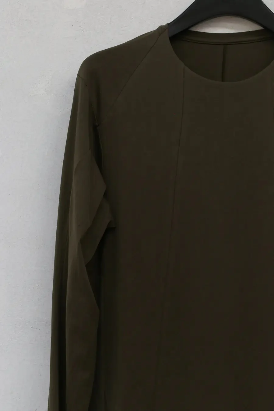Devoa CSC-R83 Long Sleeve T-Shirt Olive Green - Image 4