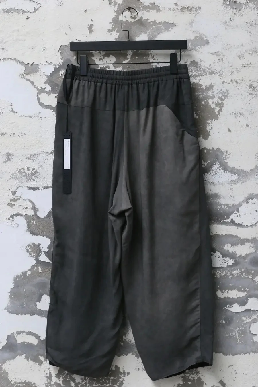 DEVOA Elastic Waist Loose Pants 24SS PTI-SVLC Charcoal - Image 4