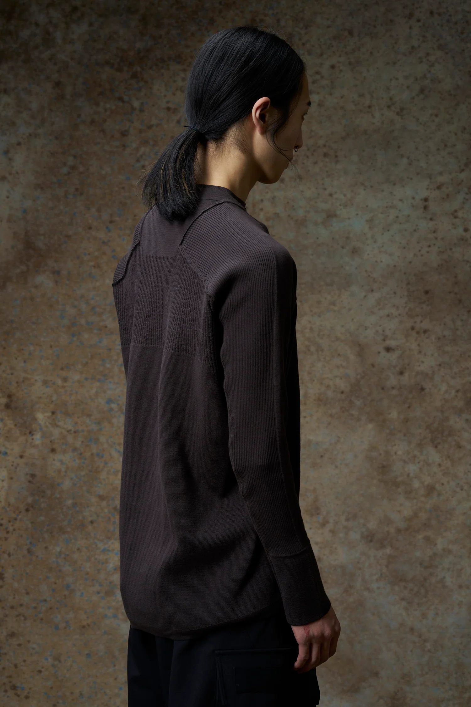 DEVOA Fall/Winter 2025: Crew Neck Pullover Sweater (DVA-KTS-INAL-GRAY) - Image 3