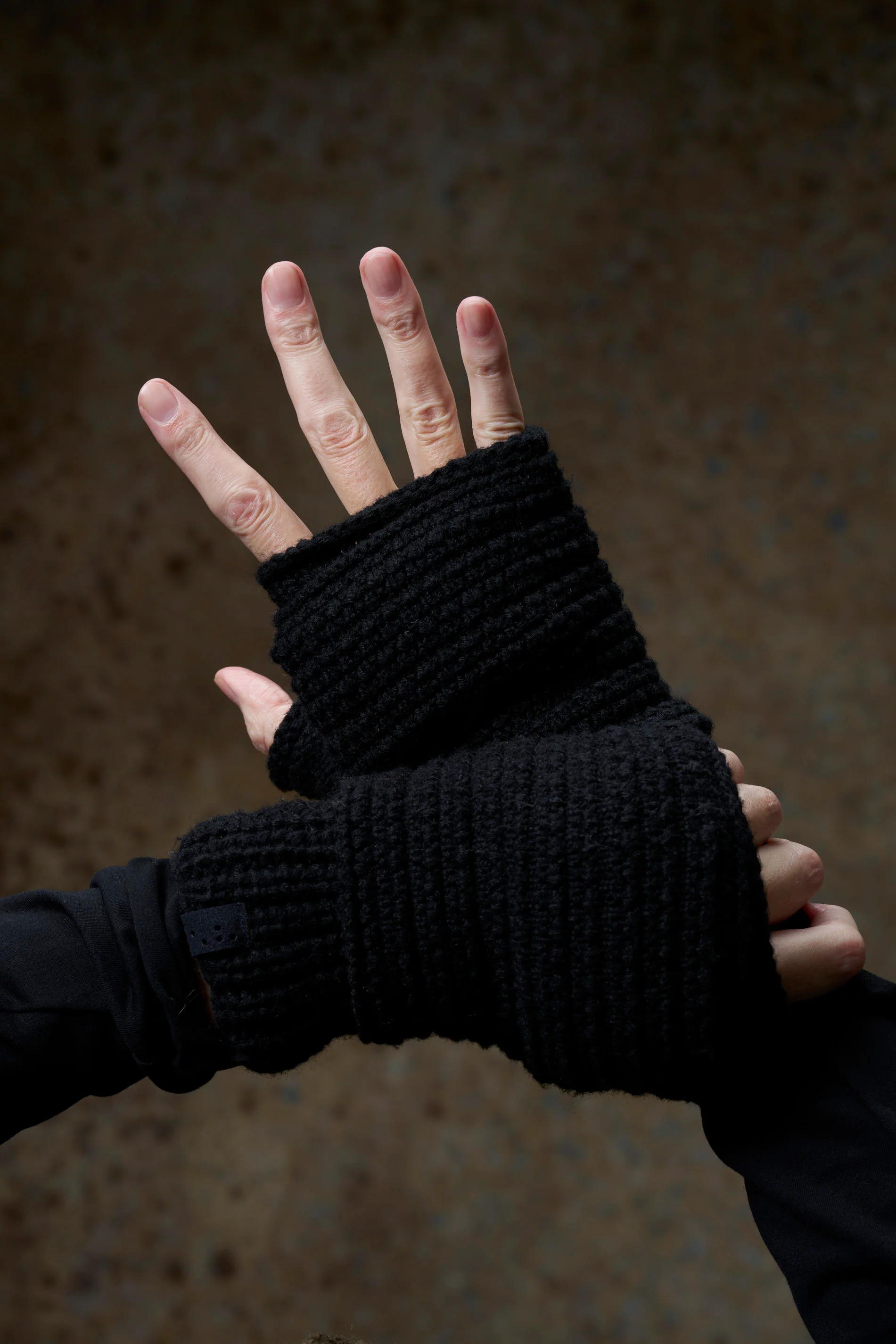 DEVOA Fall/Winter 2025 Gloves DVA-AC-NCAG-BLACK - Image 8