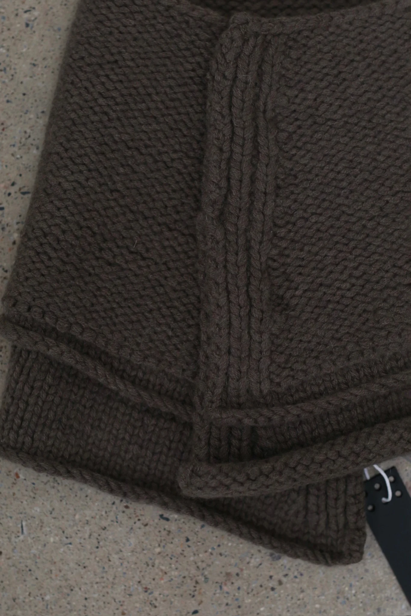 DEVOA Fall/Winter 2025 Knit Neck Scarf/Wrap (DVA-AC-NPCP-BEIGE GRAY) - Image 2