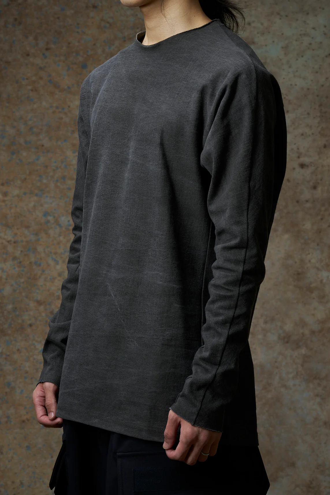 DEVOA Fall/Winter 2025 Round-neck Long-sleeve T-shirt (Made in Japan) DVA-CSC-DCK3-CHARCOAL - Image 2