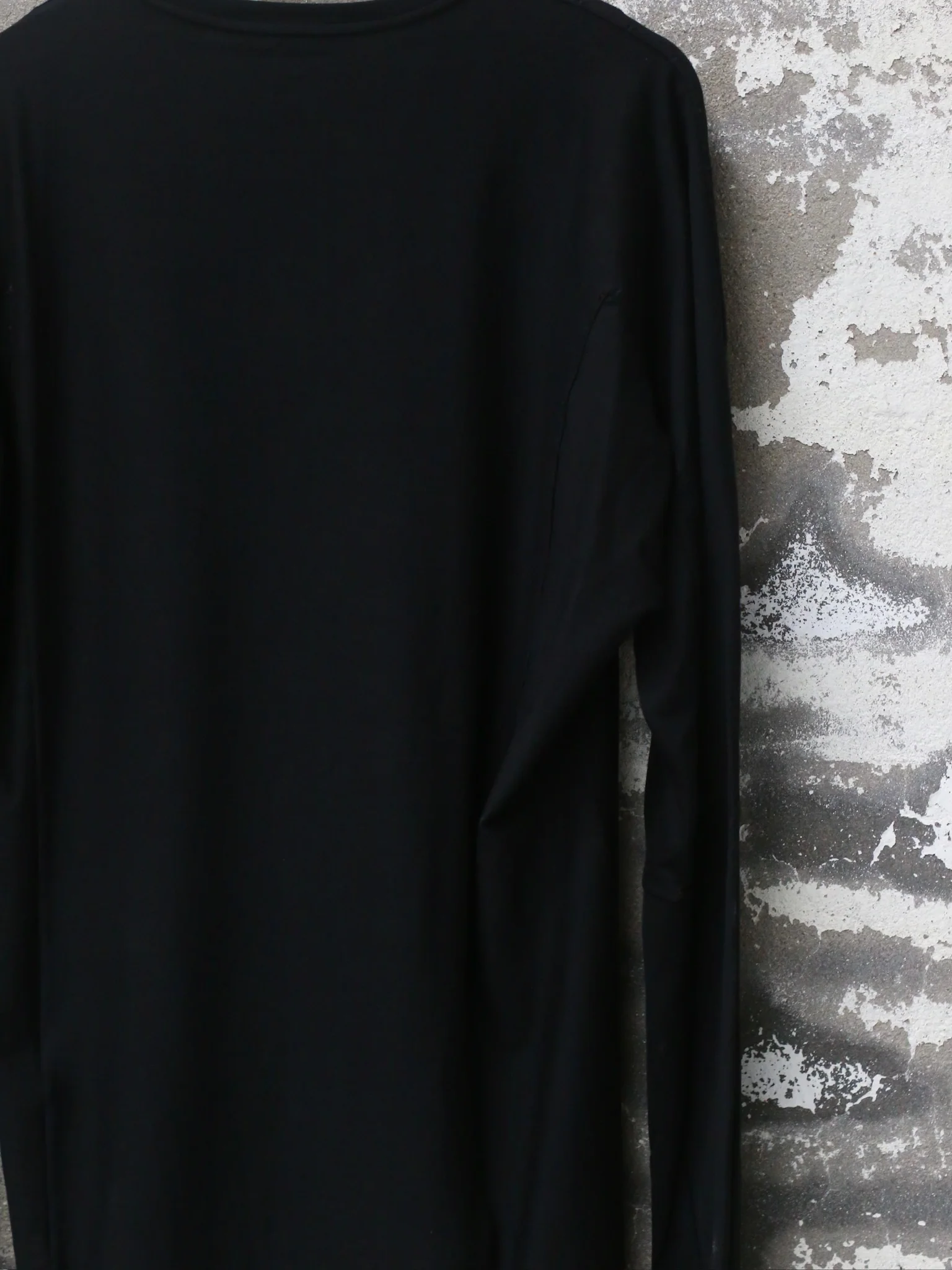 DEVOA Fall/Winter 2025 Round Neck Long-Sleeve T-Shirt/Sweater (Made in Japan) DVA-CSC-SVB3-BLACK - Image 6
