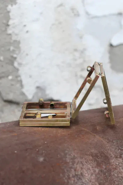 DEVOA folding brass frame CH-KSKB - Image 6