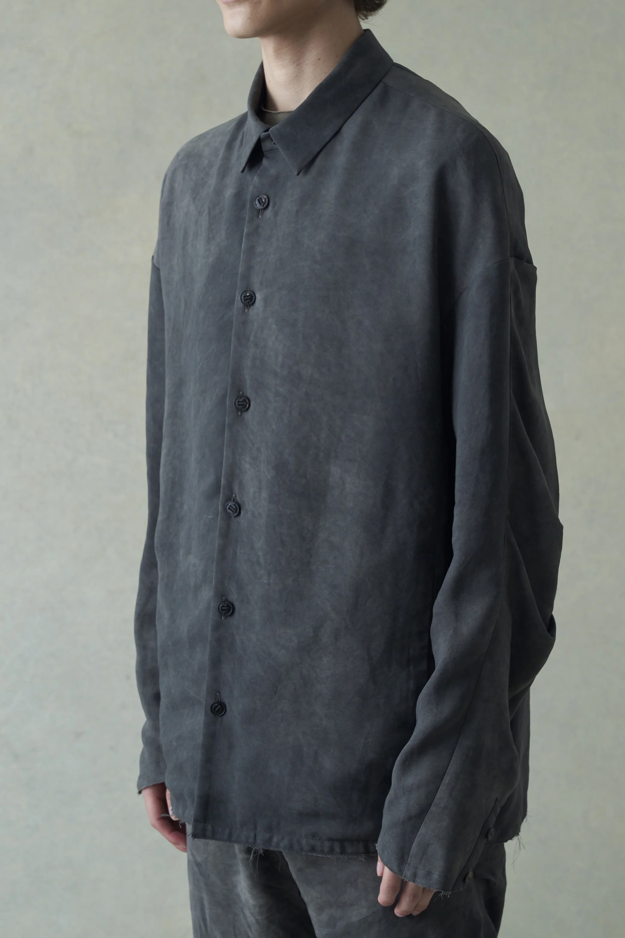 DEVOA Jacket 24SS JKI-SVLR-MUTAN Charcoal - Image 2