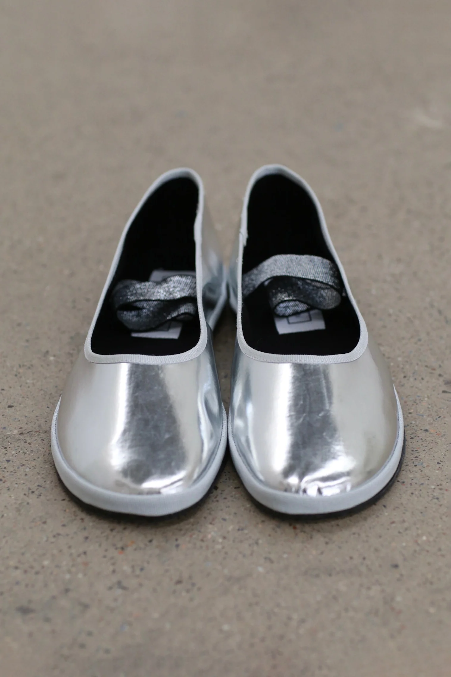 Drogheria Crivellini Fall/Winter 2025 Ballet Elastic Round-Toe Shoes DC-BBRE EX OO SLX-YIN (SILVER Silver)