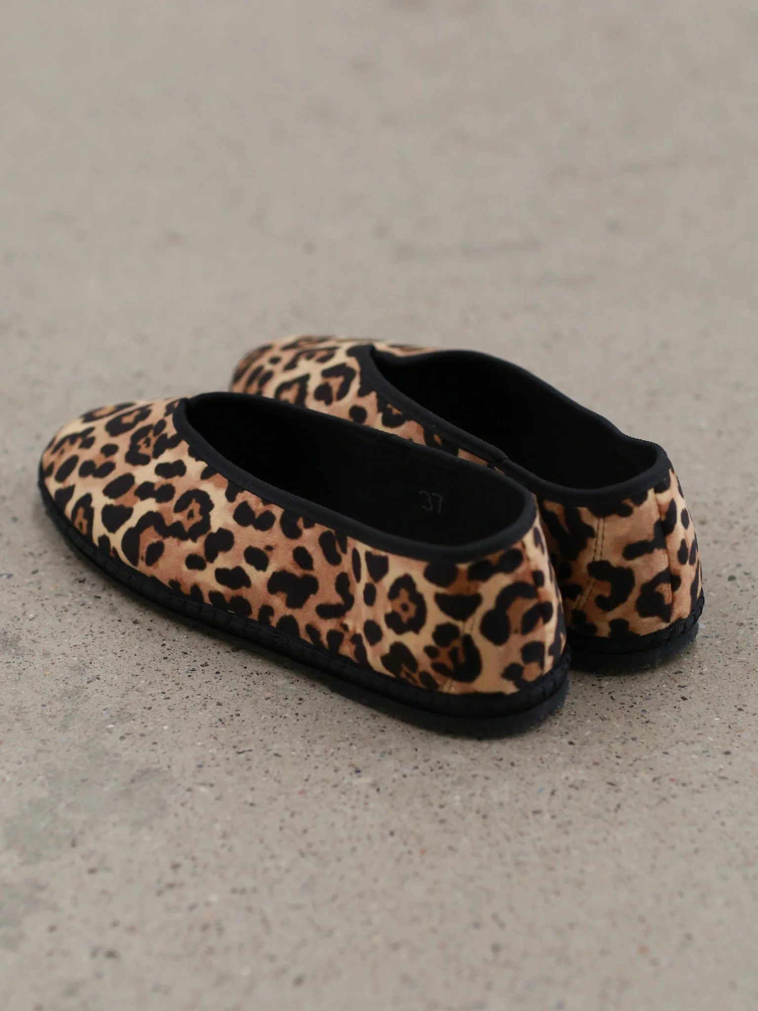 Drogheria Crivellini Fall/Winter 2025 Collection: Fu Gong Shoes DC-FKCL VE CH YWX-BW (Leopard Print FKCL) - Image 4