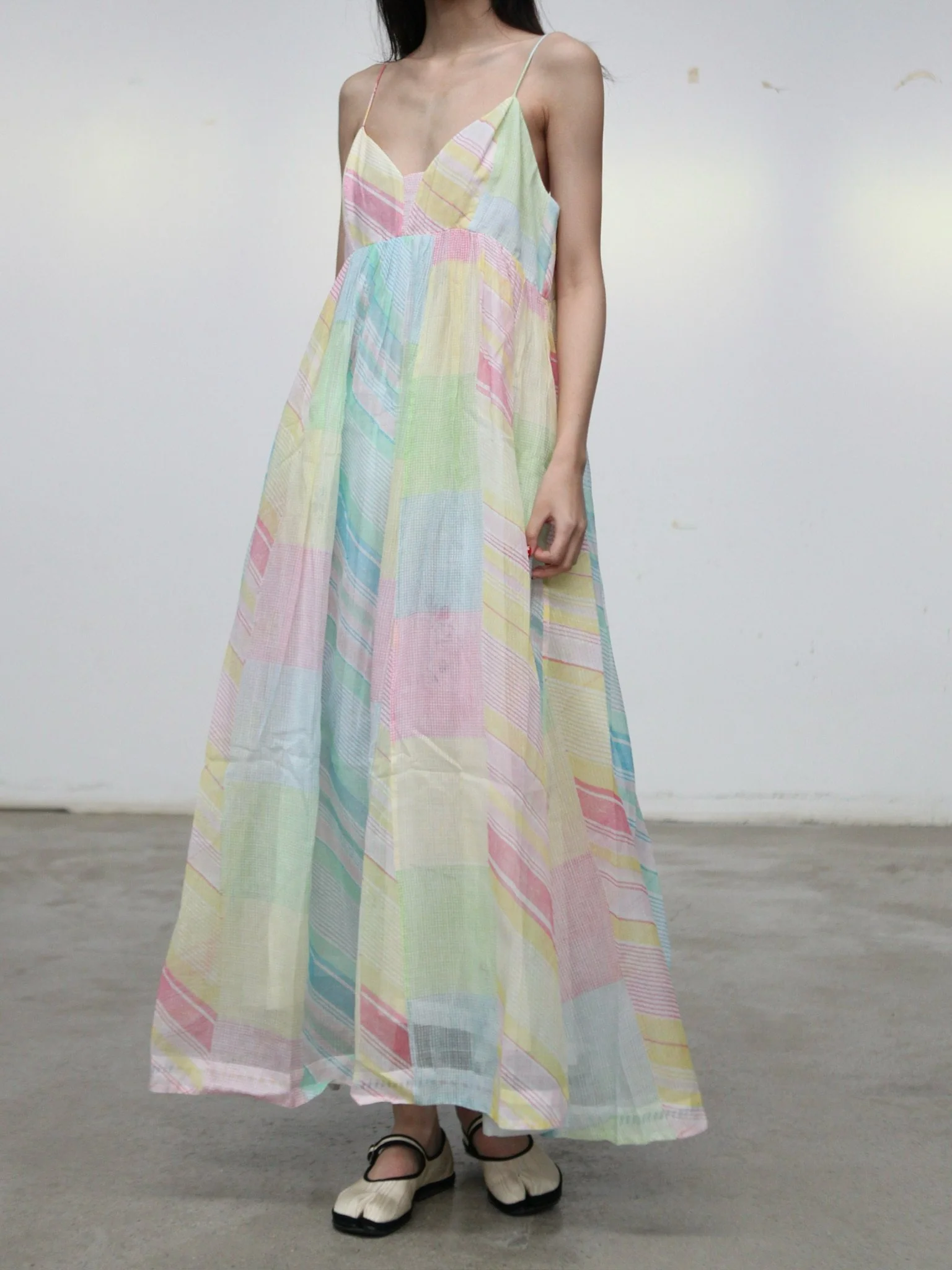 EKA Spring/Summer 2026 Cota Midi-Length Spaghetti Strap Dress EKA-SS2683YURU-2-MULTICOLOR - Image 3