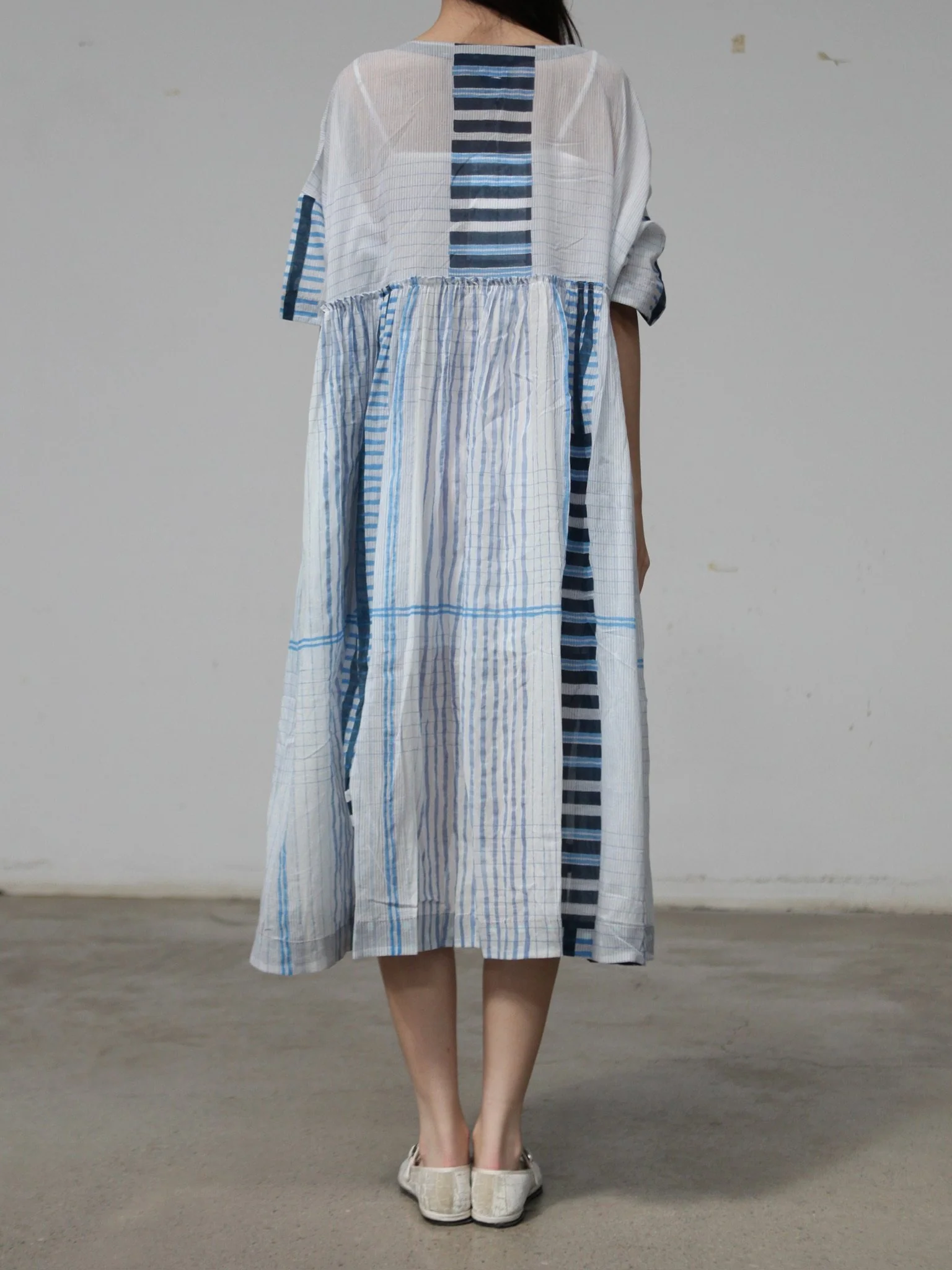 EKA Spring/Summer 2026 Hand-knitted Cotton Yarn Round Neck Front Button-Open Dress EKA-CR/25/06/BLAKE-BLUE - Image 4