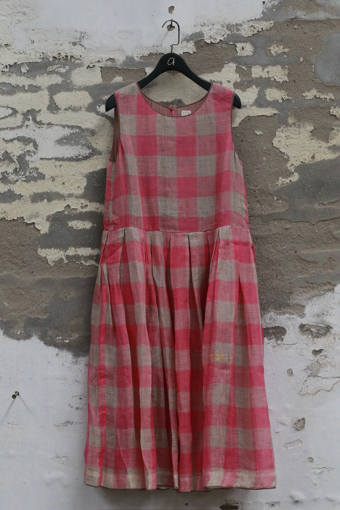 EKA Spring/Summer 2026 Hand-woven Checkered Gauze Sleeveless Pleated Midi Dress EKA-SS2693BASIL-1-ROUGE PINK - Image 5