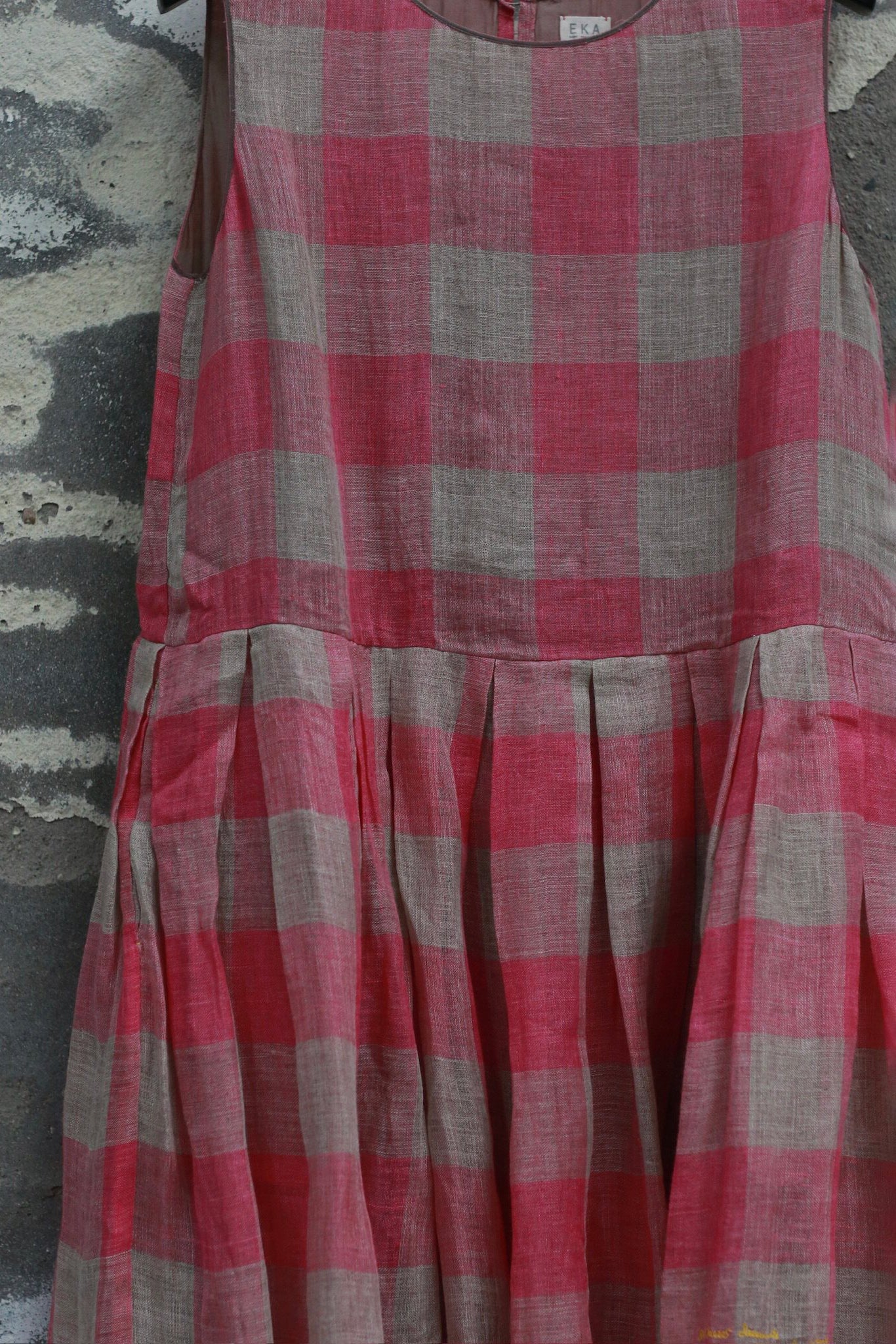 EKA Spring/Summer 2026 Hand-woven Checkered Gauze Sleeveless Pleated Midi Dress EKA-SS2693BASIL-1-ROUGE PINK - Image 6