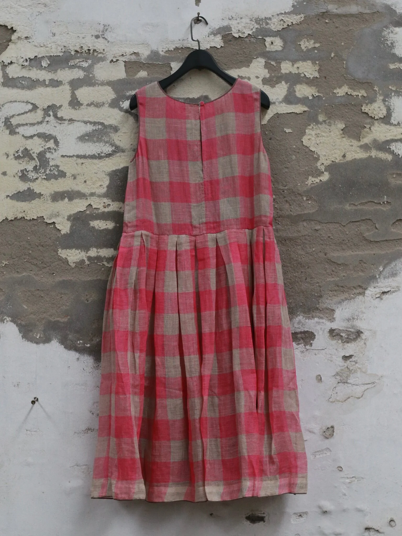 EKA Spring/Summer 2026 Hand-woven Checkered Gauze Sleeveless Pleated Midi Dress EKA-SS2693BASIL-1-ROUGE PINK - Image 8