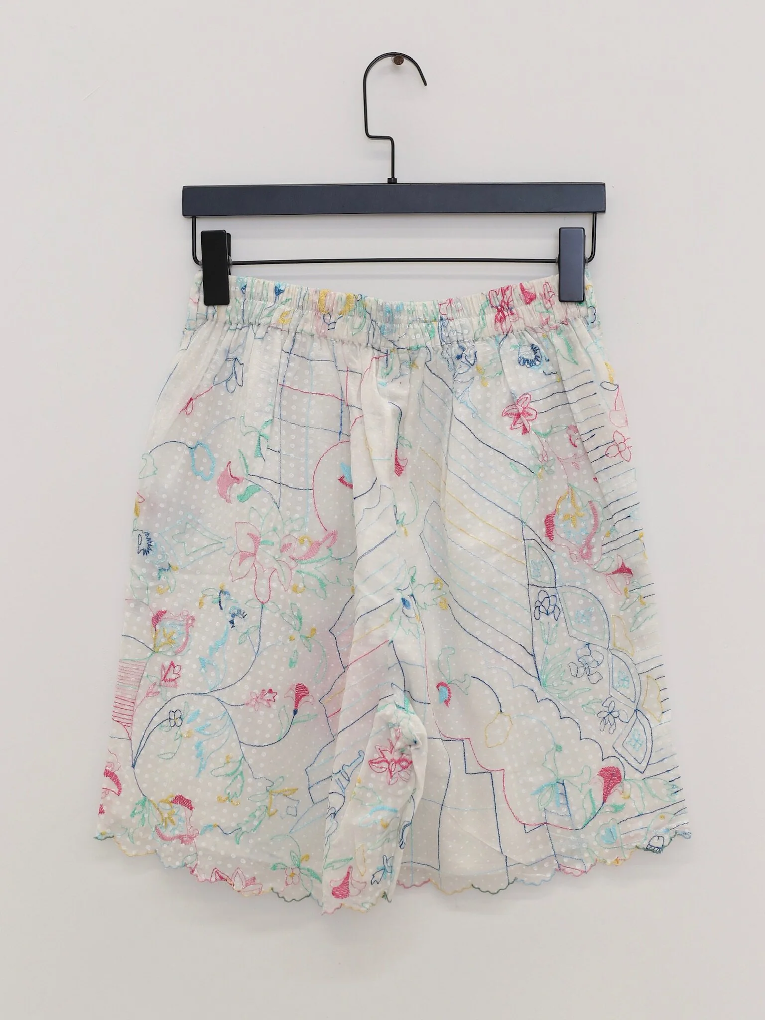 EKA SS26 — Relaxed-Fit Summer Shorts with Elastic Waistband / Loose Sleeveless Top — EKA-SS26220PIXIESHORTS-1-WHITE — Shorts - Image 4