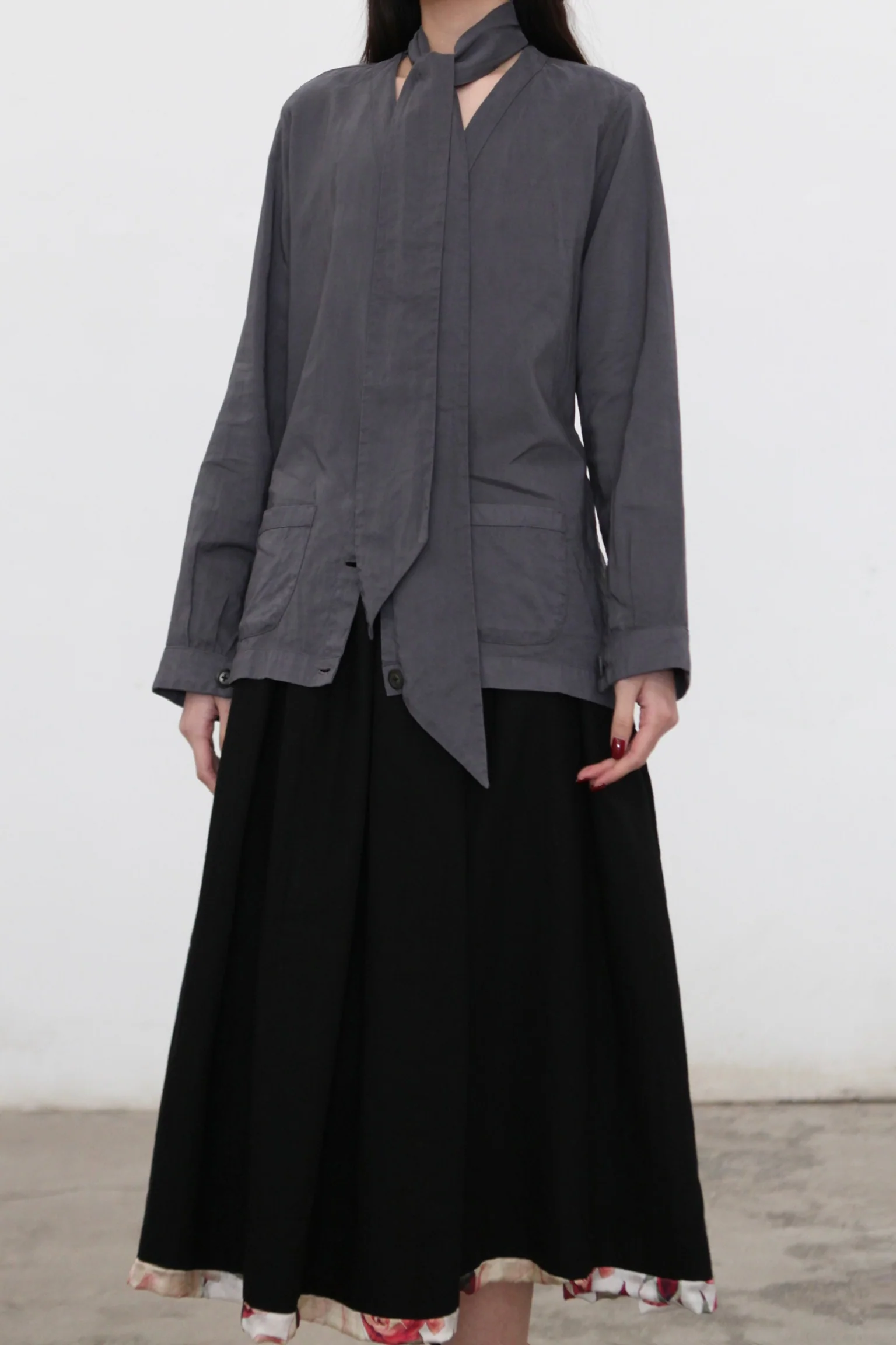 GEOFFREY B SMALL Deep V-neck jacket shirt Front patch pockets and detachable scarf GBS-EV7WJ01-HUI Grey - Image 2