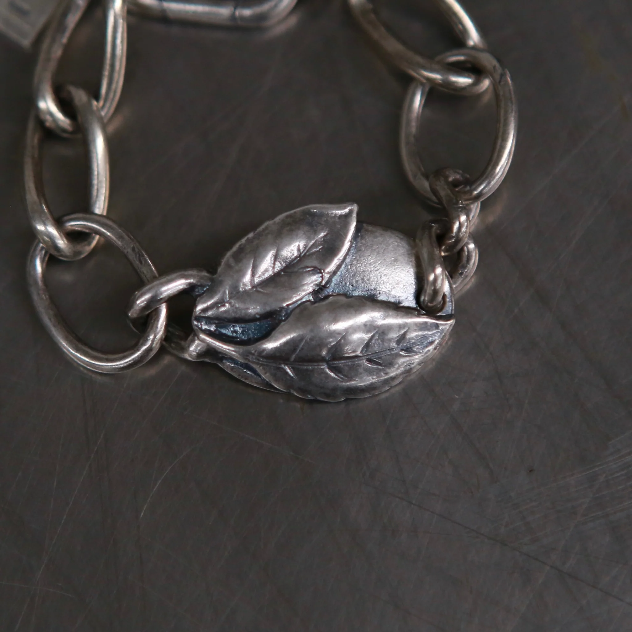 GOTI Artisan Hand Carved Leaf Bracelet 925 Silver Italy GT-BR2060 Silver-0 - Image 2