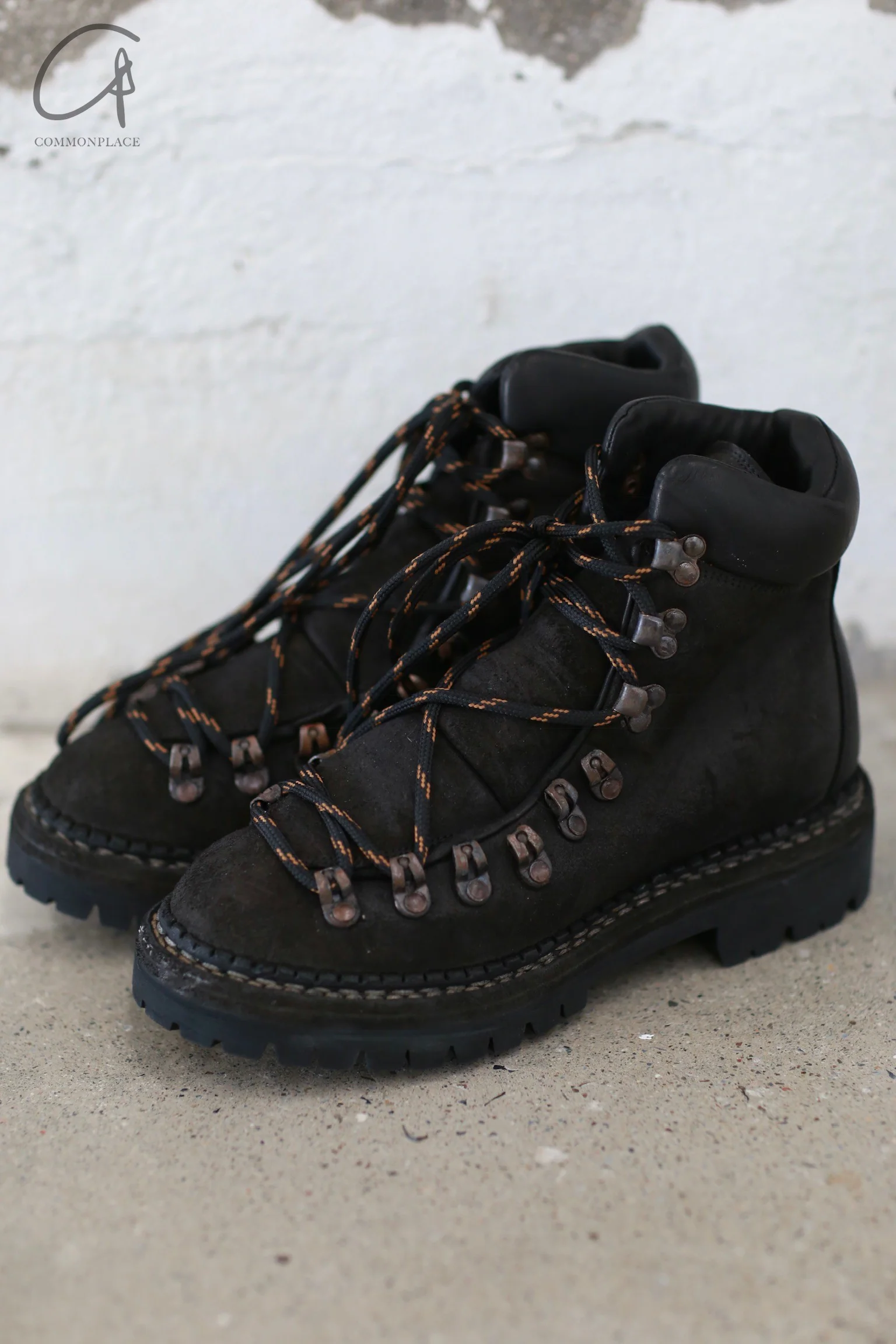 GUIDI 2006V reverse leather hiking boots Italy GD-2006V-BLKT