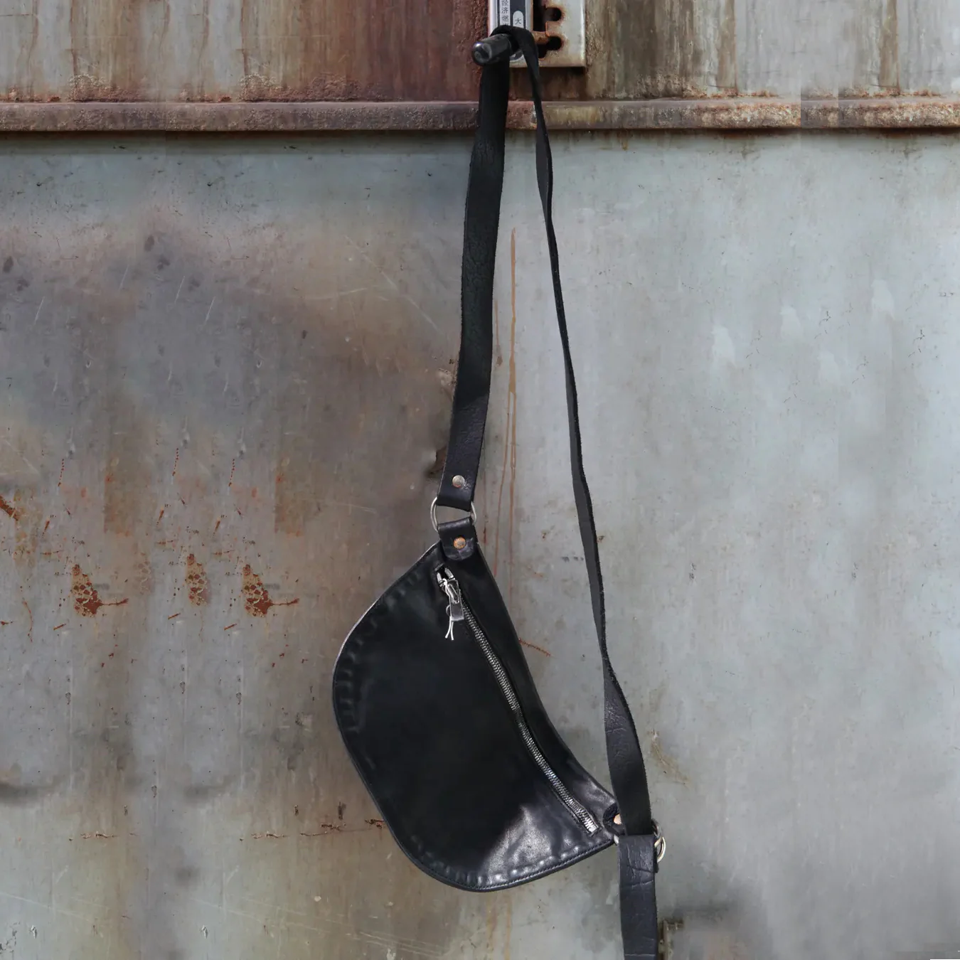 Guidi soft horsehide shoulder bag Q100 Handmade in Italy GD-Q100-HEI Black - Image 5