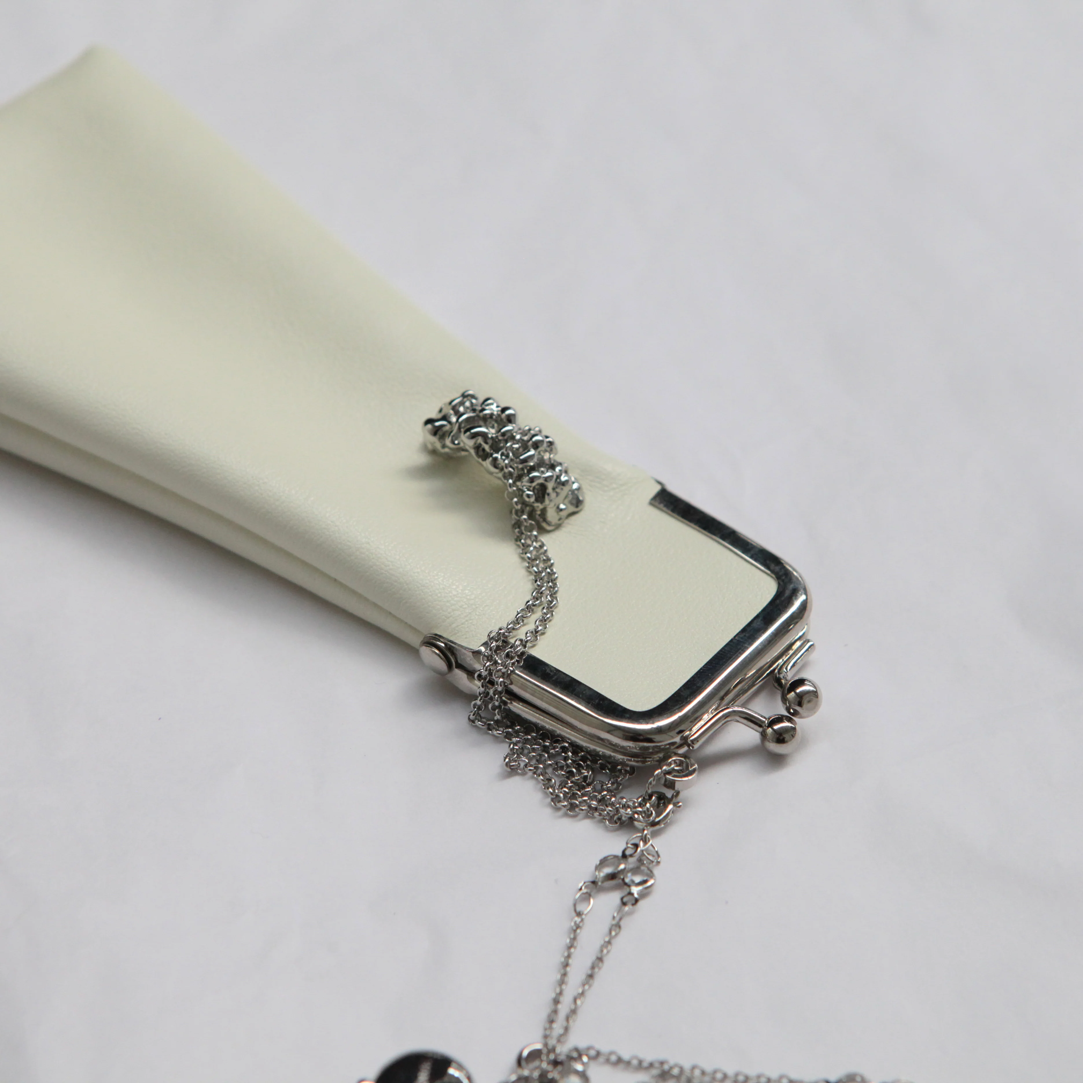 Hanying coral buckle white leather messenger bag HY-LV11 - Image 5