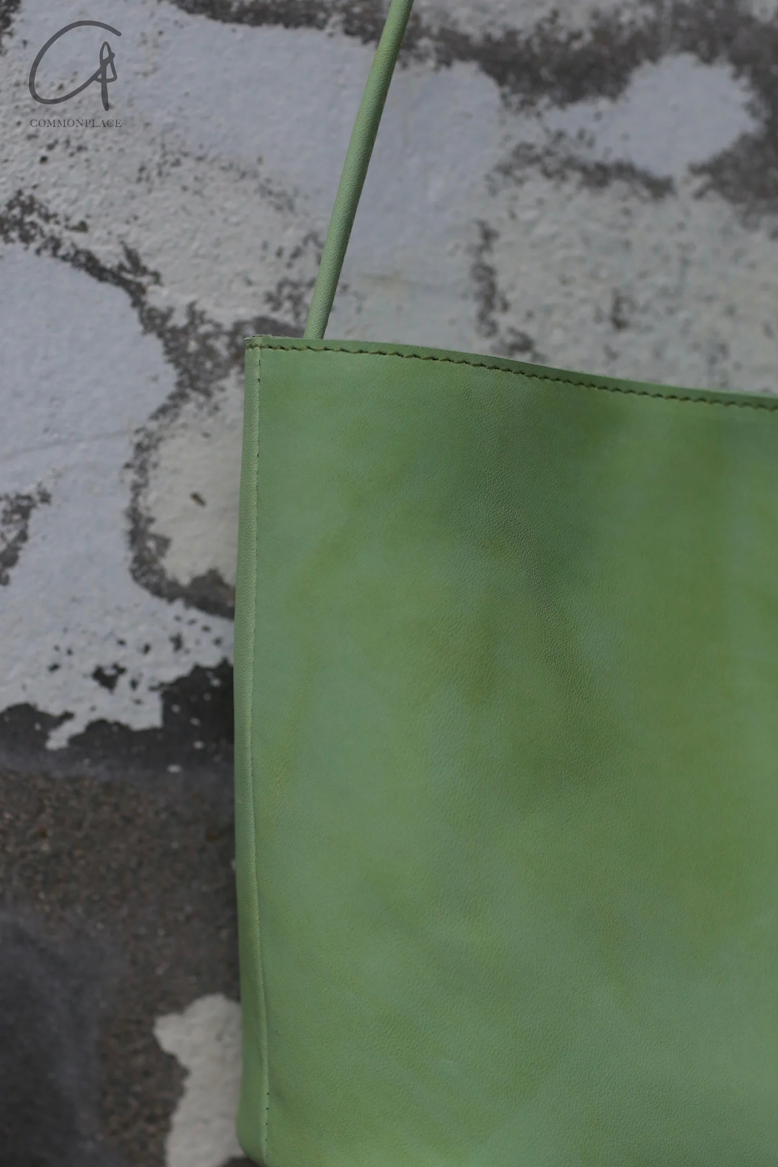 imibooo 2024SS colorful water-dyed cowhide small bucket bag VellaBag OOO-IMB24VL-CLS-TP-HYL TOPAZ/topaz green 24SSVL - Image 4