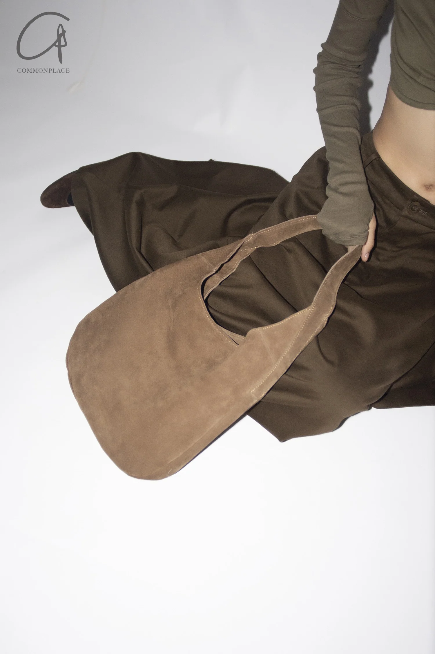 imibooo water-dyed pigskin egg-shaped tote bag OOO-IMB24UN-PSL-PN PEANUT/Peanut OOO-IMB24UN - Image 12