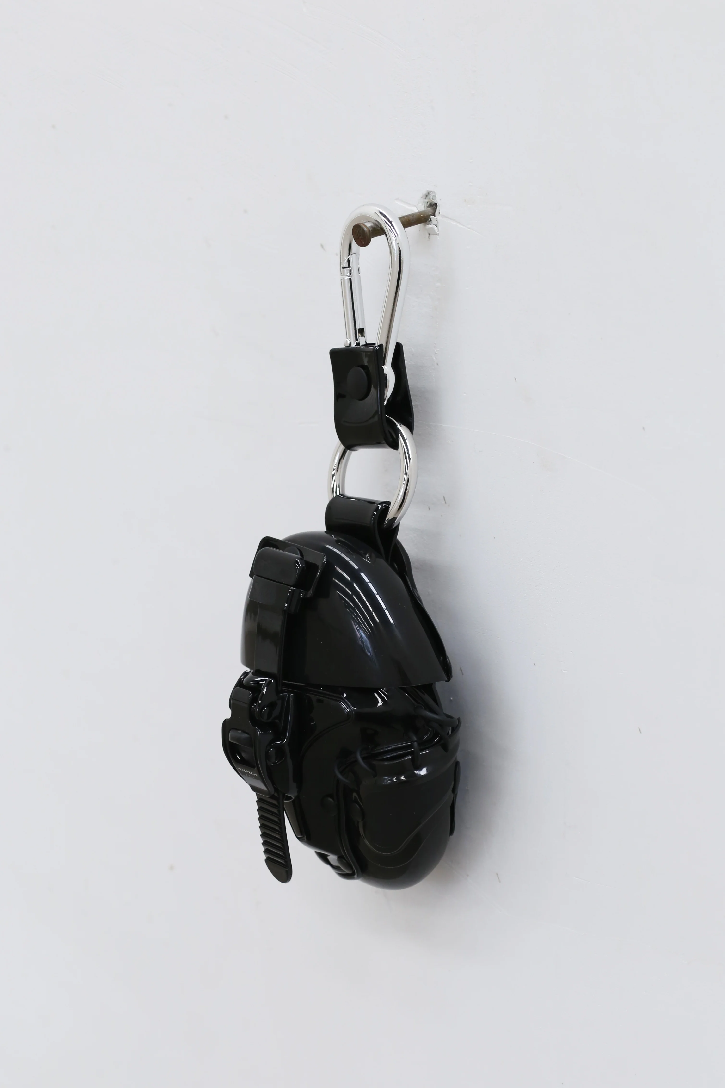 INNERRAUM Black Bright Black Hook Wallet I05BSBKHOOK - Image 2