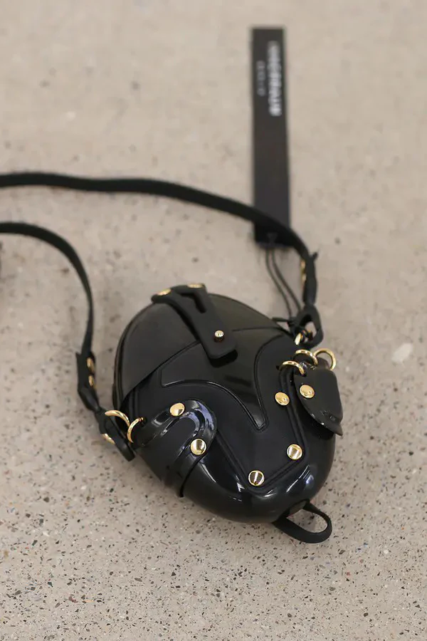 INNERRAUM Object15 Metal Clad Black pi1
