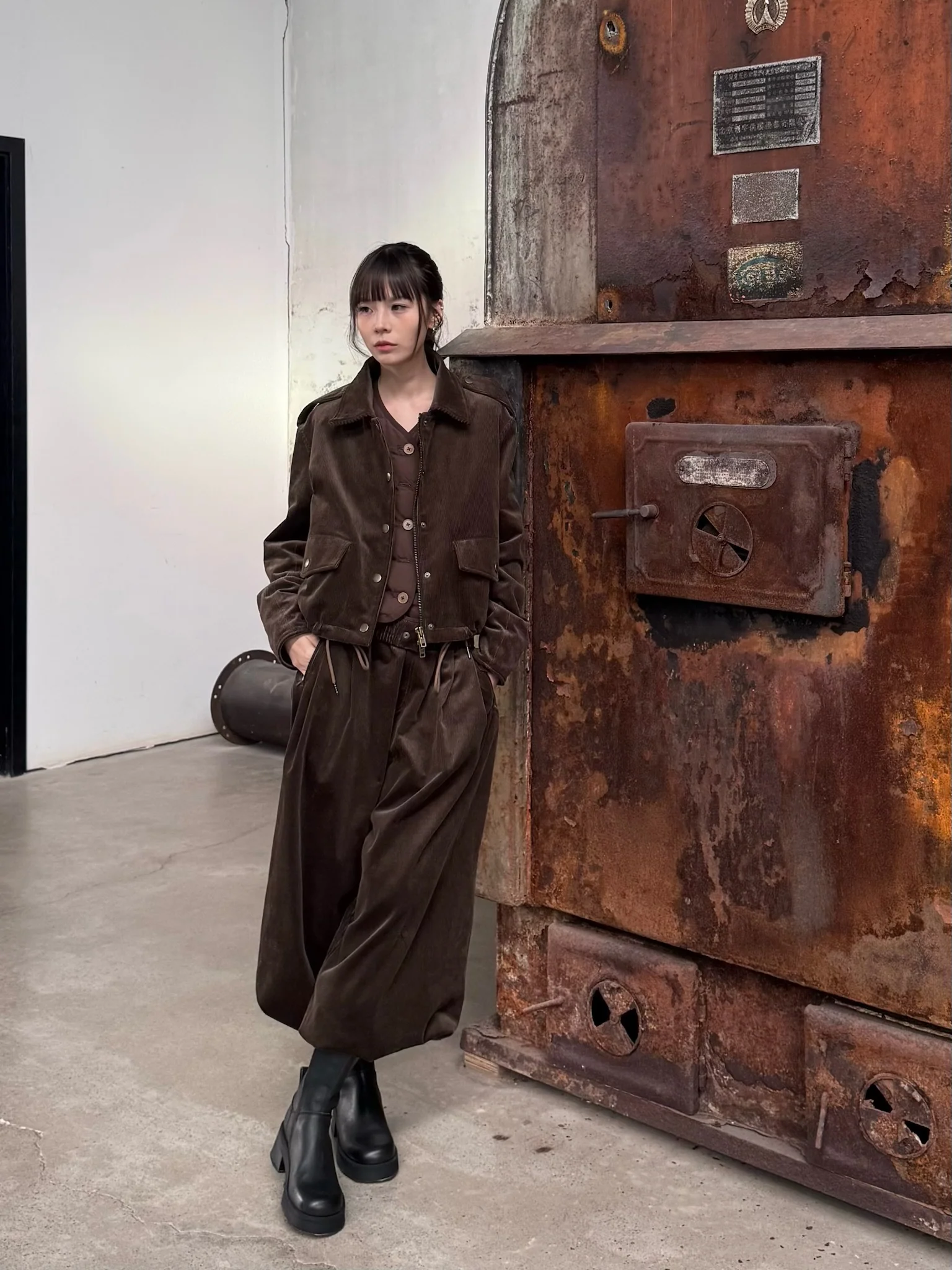 INTO THE EAST 2025 Autumn/Winter Deep Moss Green Fur Collar Two-Piece Short Jacket Set ITE-E1DGAW036GR20JK-LV Green - Image 19