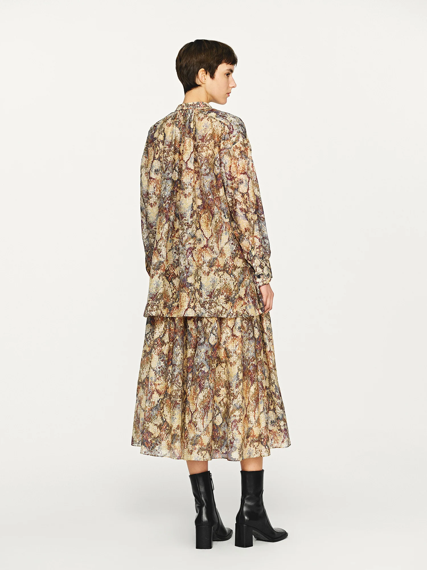 INTO THE EAST 2025 Autumn/Winter Mosaic Print Silk-Cotton Top / Wide Waist Pleated Silk-Cotton Skirt ITE-E1DGAW084NCC21SK-HUA Skirt (ITE-E1DGAW079NCC21TP) - Image 14