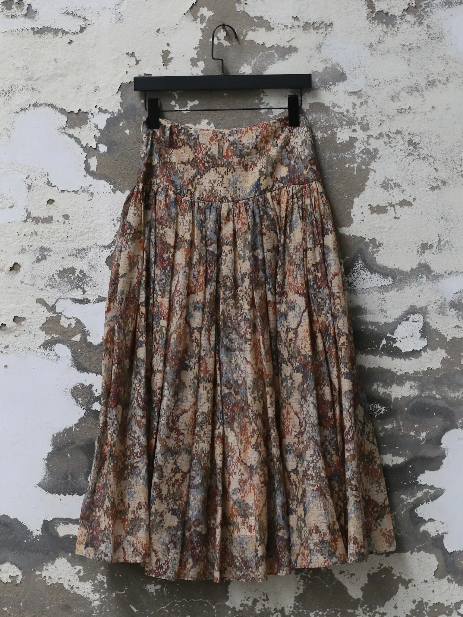 INTO THE EAST 2025 Autumn/Winter Mosaic Print Silk-Cotton Top / Wide Waist Pleated Silk-Cotton Skirt ITE-E1DGAW084NCC21SK-HUA Skirt (ITE-E1DGAW079NCC21TP) - Image 5