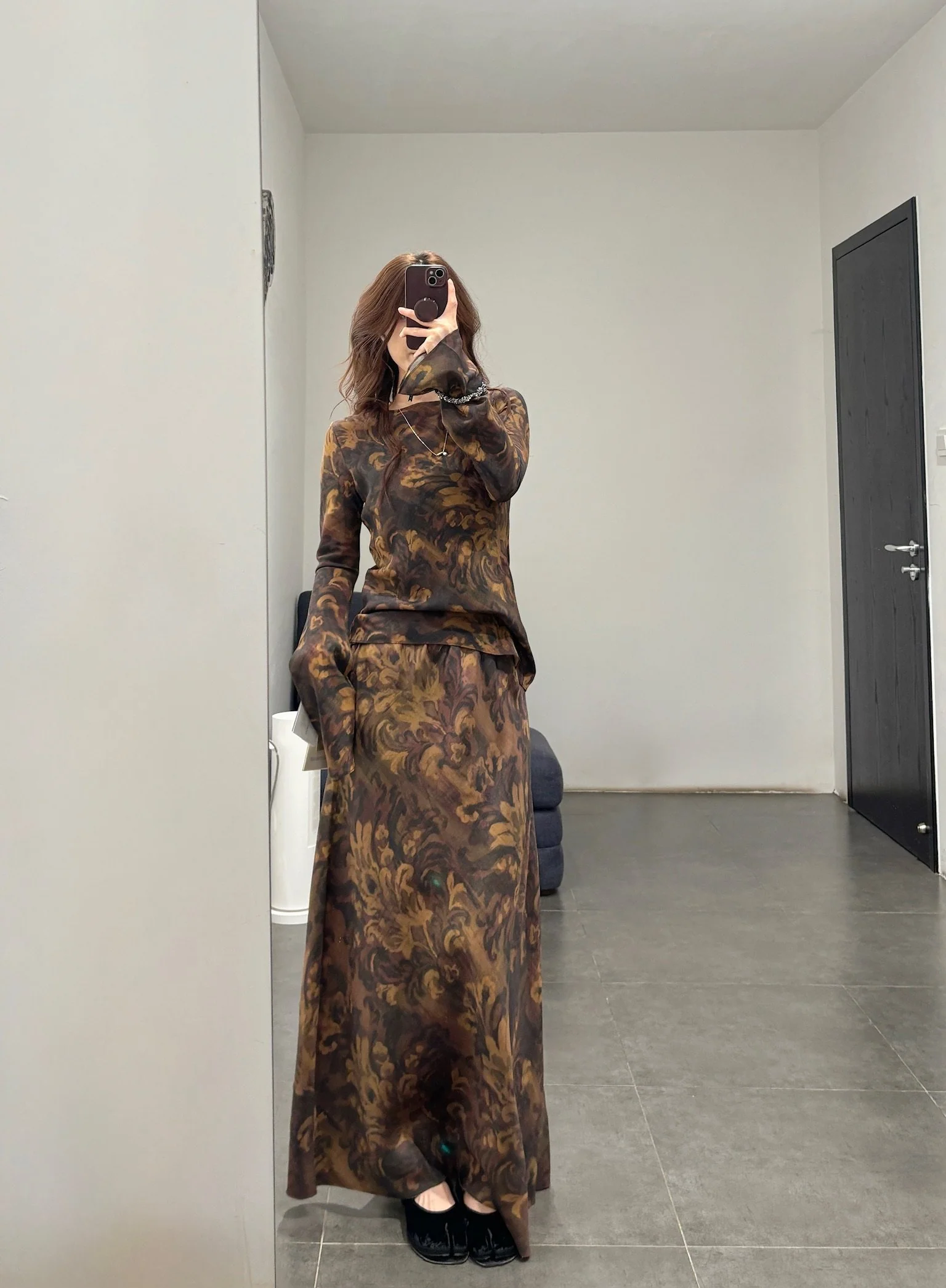 INTO THE EAST 2026 Spring/Summer: Acanthus Oil Paint Long-Sleeved Top/Skirt ITE-E1JBSSSK21001BR-ZC Skirt - Image 14