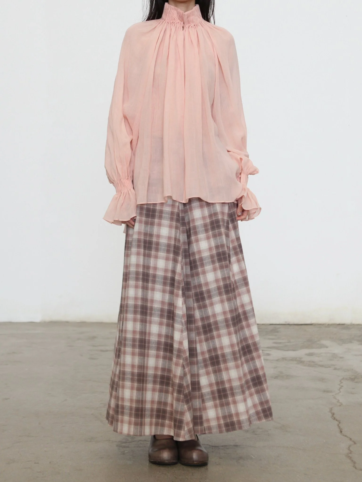 INTO THE EAST 2026 Spring/Summer: Asymmetrical Long Top / Tie-up Short-sleeved Top / Fishtail Full Skirt ITE-E1JBSSSK20009CP-KF Brown Pink Skirt （E1JBSSTP20008BGE） - Image 17