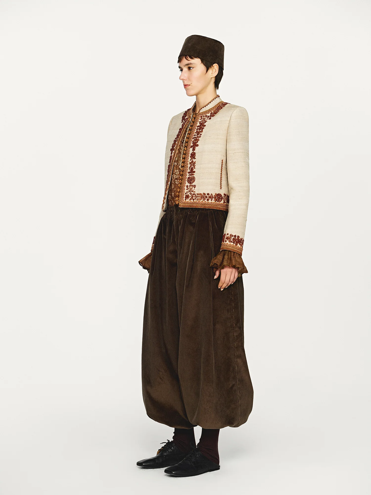 INTO THE EAST 25 Autumn/Winter Dark Moss Green V-Neck Corduroy Vest/Tapered Casual Pants ITE-E1DGAW040GR20PT-LV (E1DGAW032GR20VE) - Image 11