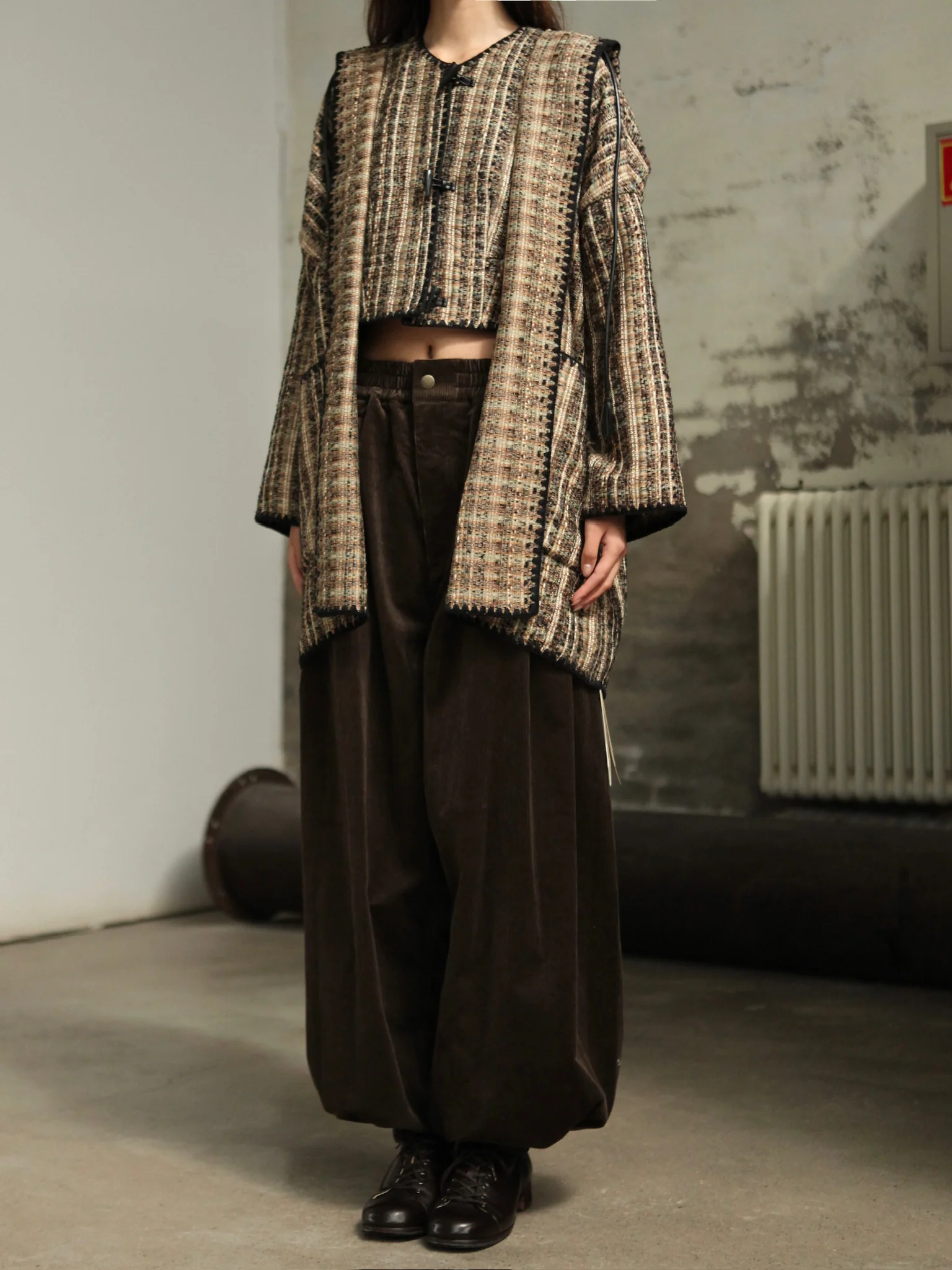 INTO THE EAST 25 Autumn/Winter Dark Moss Green V-Neck Corduroy Vest/Tapered Casual Pants ITE-E1DGAW040GR20PT-LV (E1DGAW032GR20VE) - Image 15