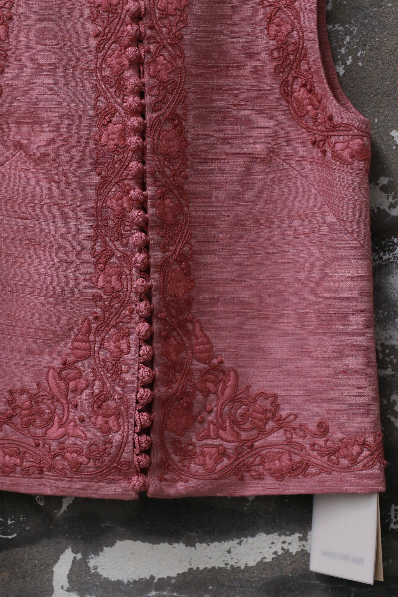 INTO THE EAST 25 Autumn/Winter Lace-Up Silk Top/Shirt/Embroidered Button Tussah Silk Vest/Shorts ITE-E1DGAW020PK22VE-FEN Vest (E1DGAW019PK20TP) - Image 2