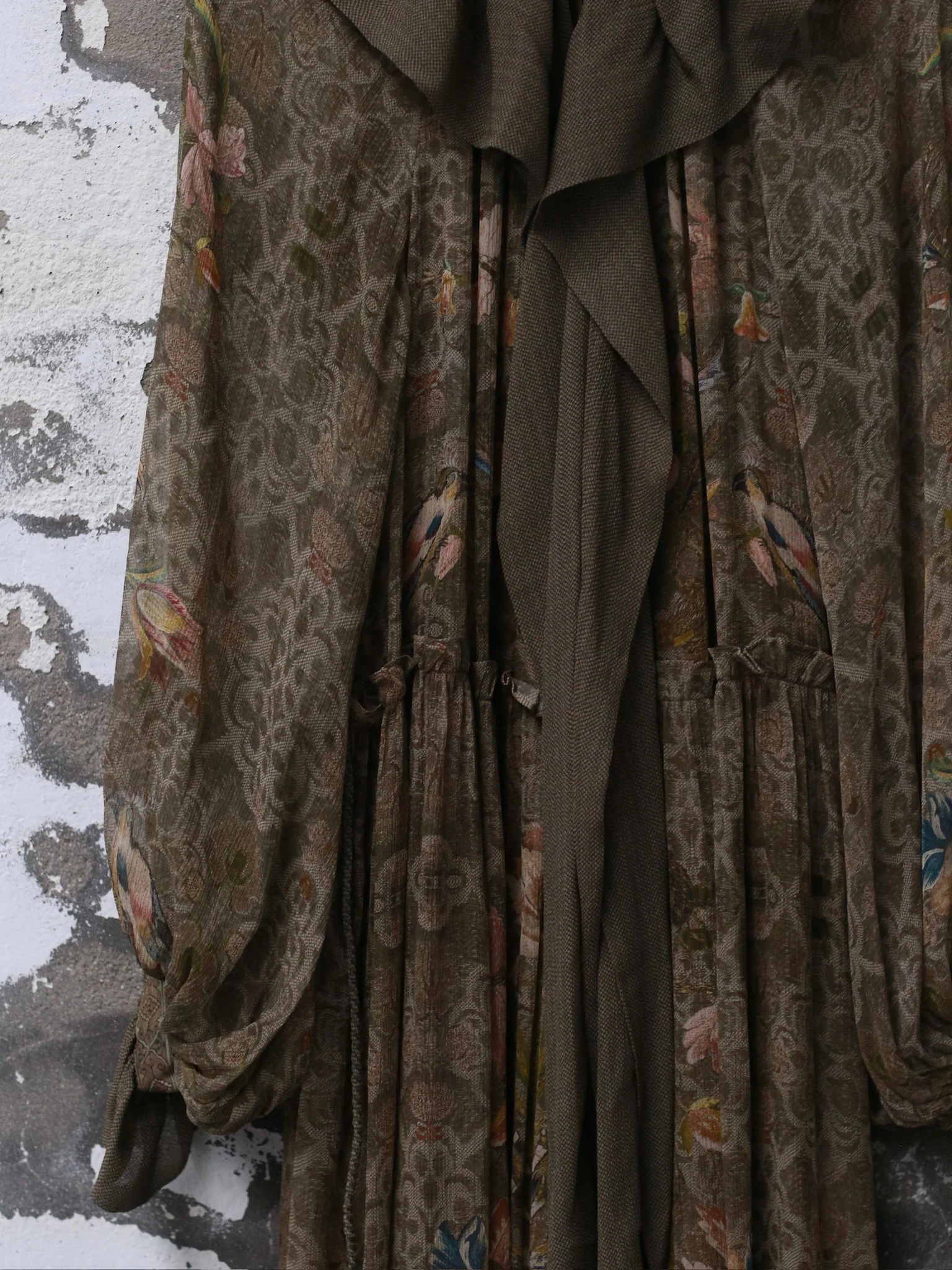 INTO THE EAST 25 Autumn/Winter Lotus Collar Silk Print Ribbon Dress ITE-E1DGAW016GR21DS-LV Green - Image 7