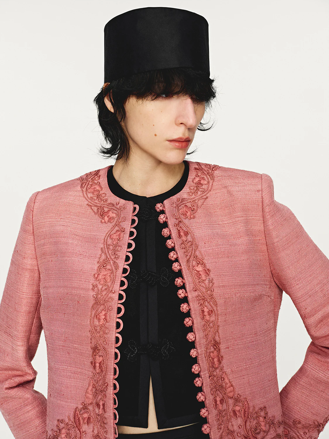 INTO THE EAST 25 Autumn/Winter Pink Embroidered Button Tussah Silk Suit ITE-E1DGAW021PK22SU-FEN Pink - Image 11