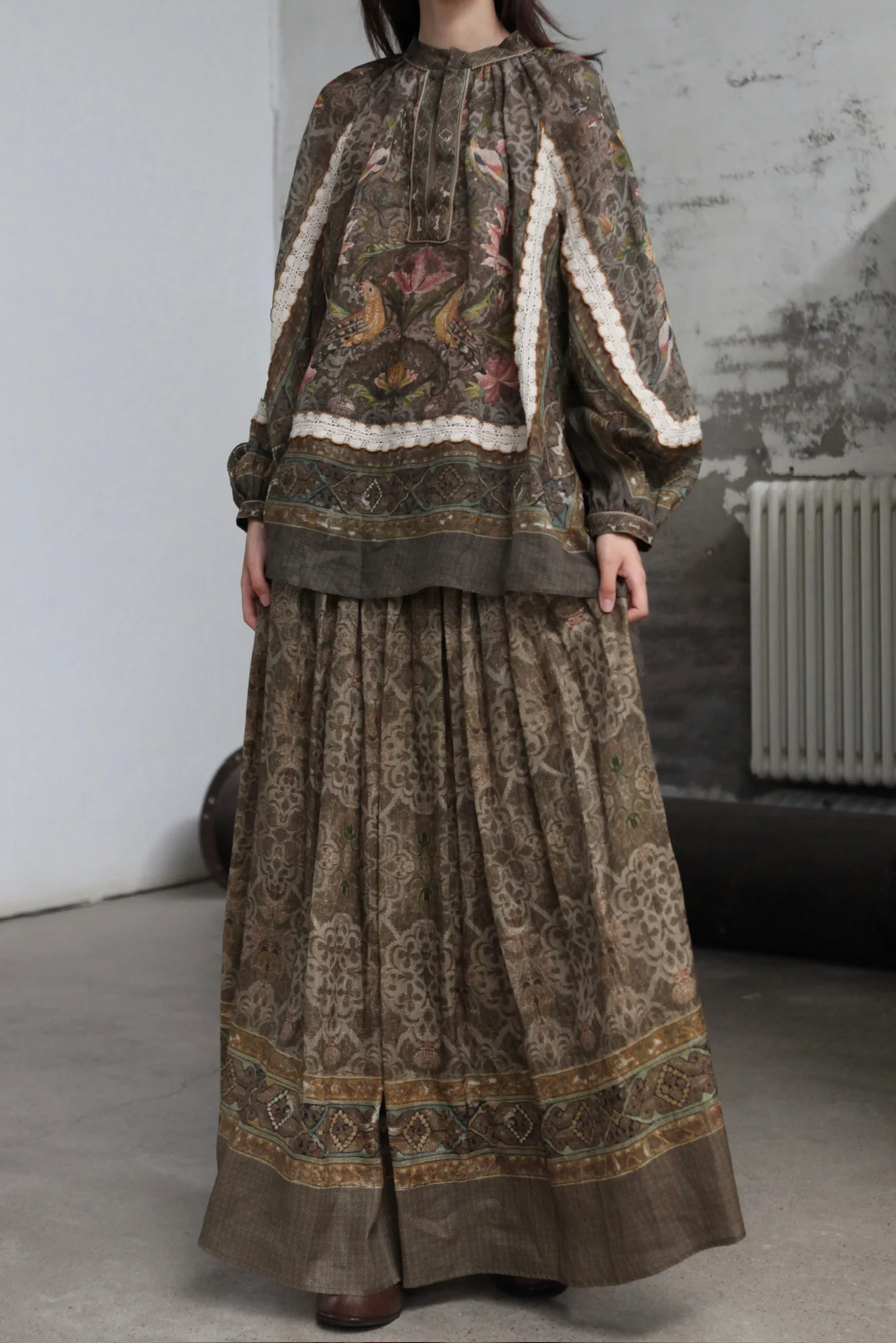 INTO THE EAST 25 Autumn/Winter Printed Lace Shirt ITE-E1DGAW013GR21TP-LV Green - Image 3