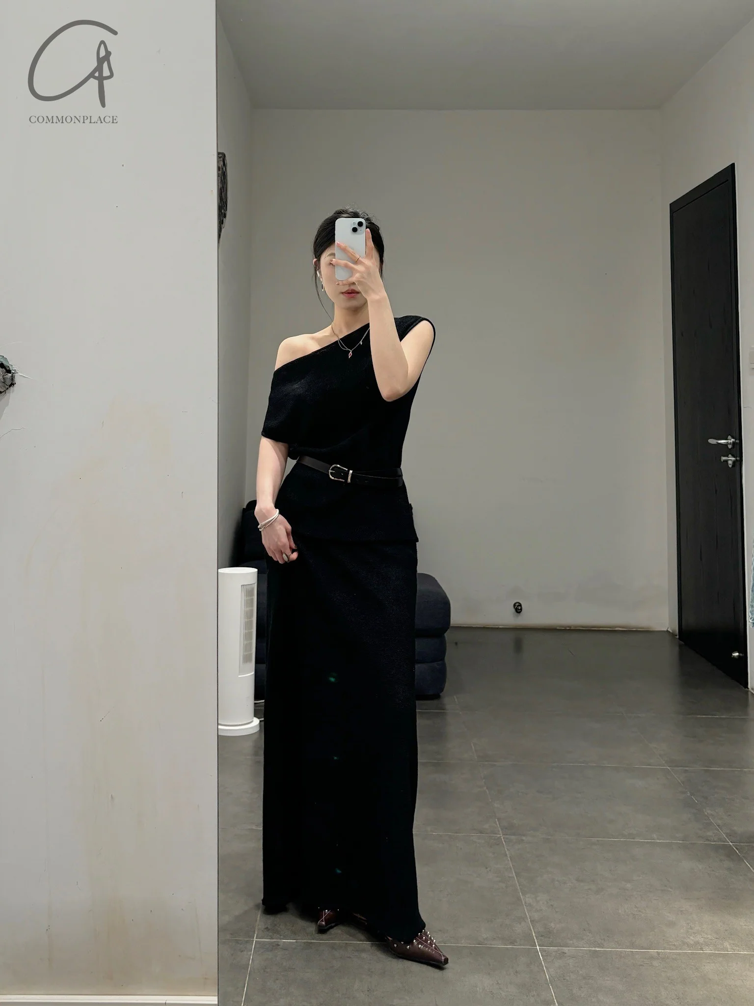 INTO THE EAST 25 Spring/Summer Black Off Shoulder Knit Top ITE-E1DGSS011BL20KT-HEI Black - Image 18