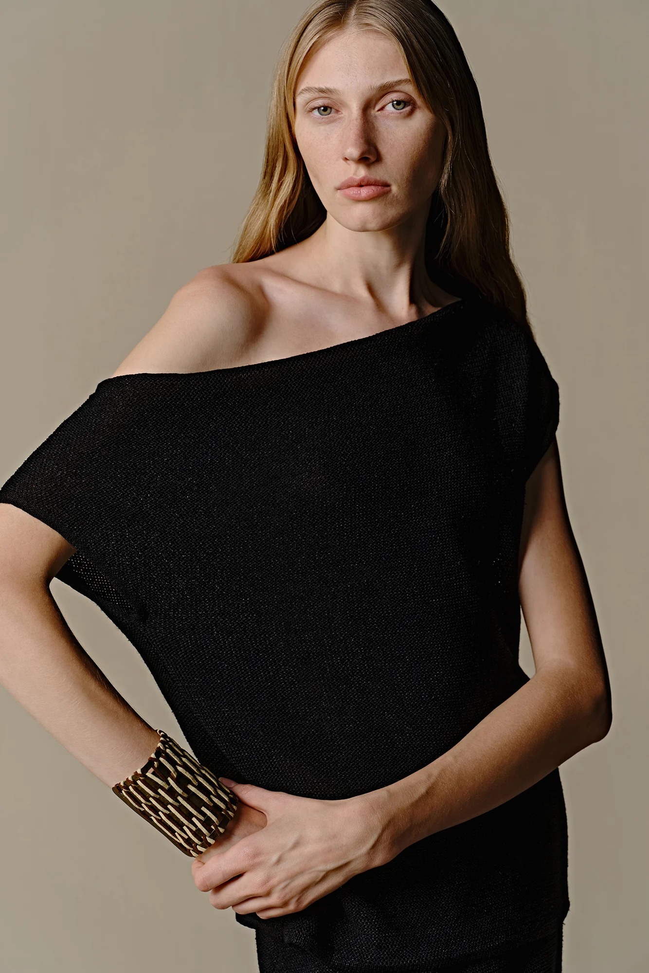 INTO THE EAST 25 Spring/Summer Black Off Shoulder Knit Top ITE-E1DGSS011BL20KT-HEI Black - Image 2