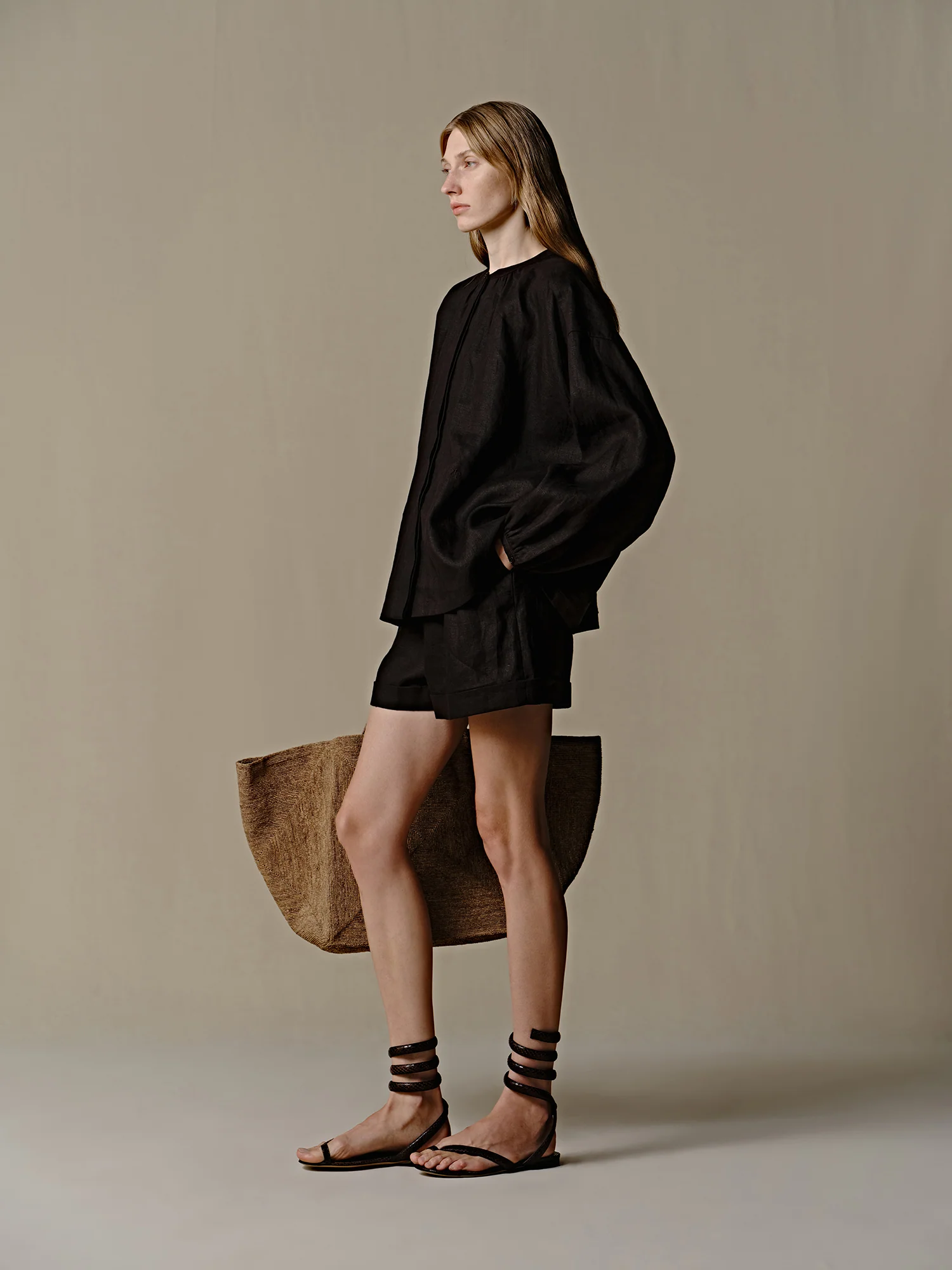 INTO THE EAST 25 Spring/Summer Brown Linen Round Neck Loose Shirt ITE-E1DGSS011CF20SH-KA Brown - Image 3