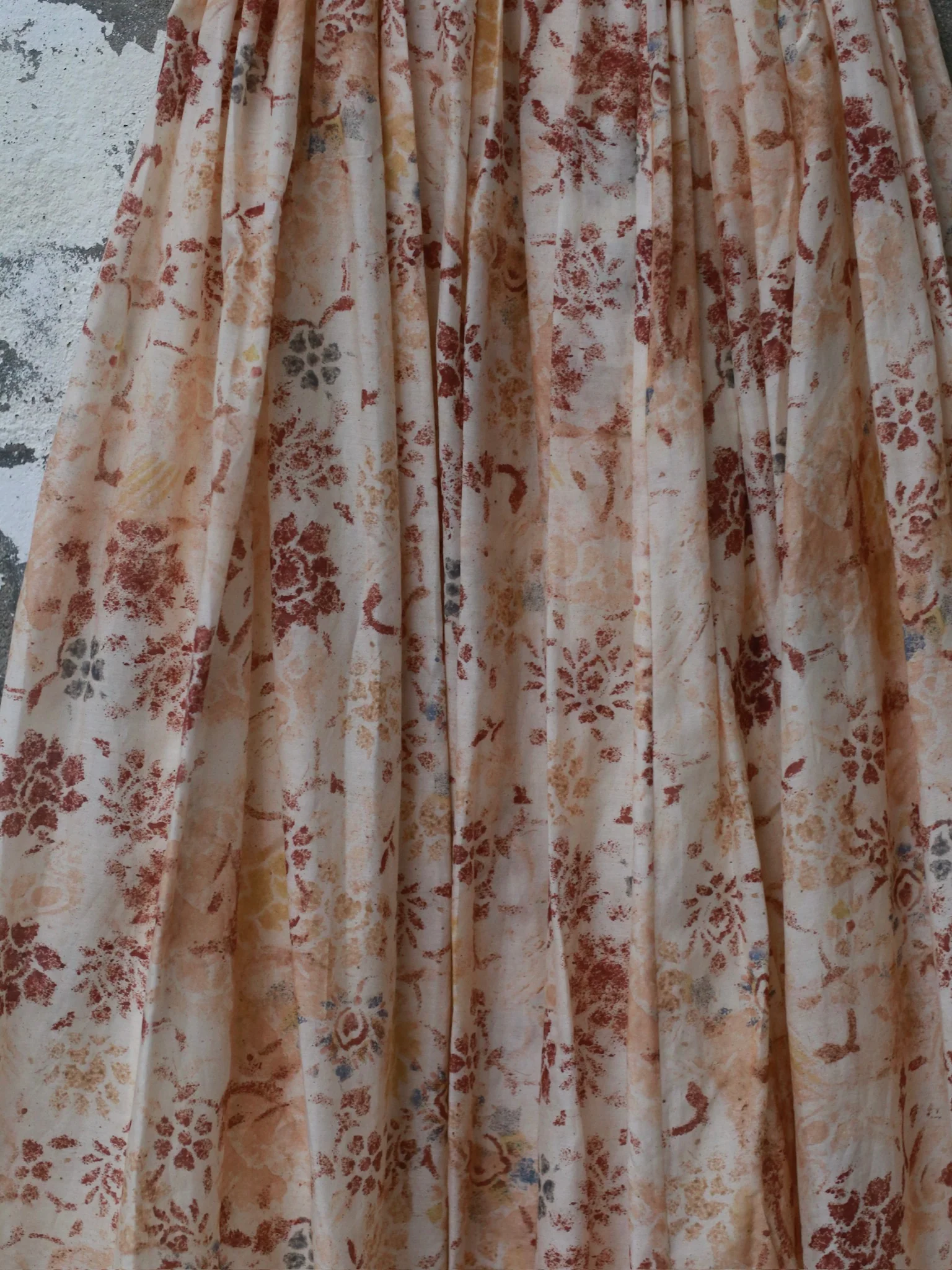 INTO THE EAST 25 Spring/Summer Mottled Pattern One-shoulder Top/Pleated Skirt ITE-E1DGSS011NCC21SK-HUA Skirt ITE-E1DGSS019NCC21TP - Image 2