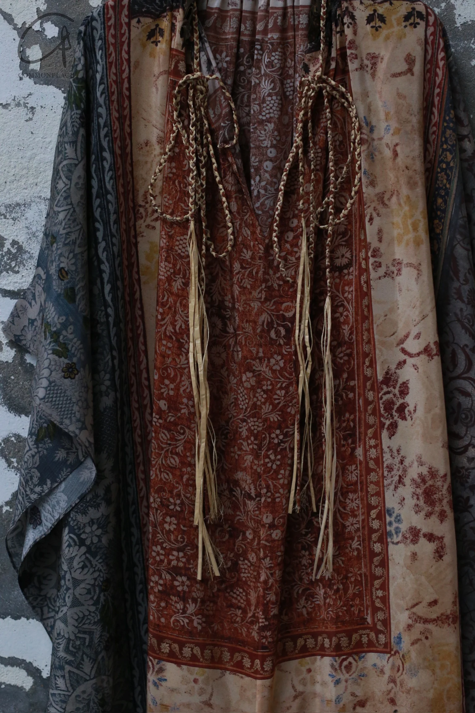 INTO THE EAST 25 Spring/Summer Positioning Printed Layered Side Sling Skirt ITE-E1DGSS007NCC21DS-HUA Printing - Image 2